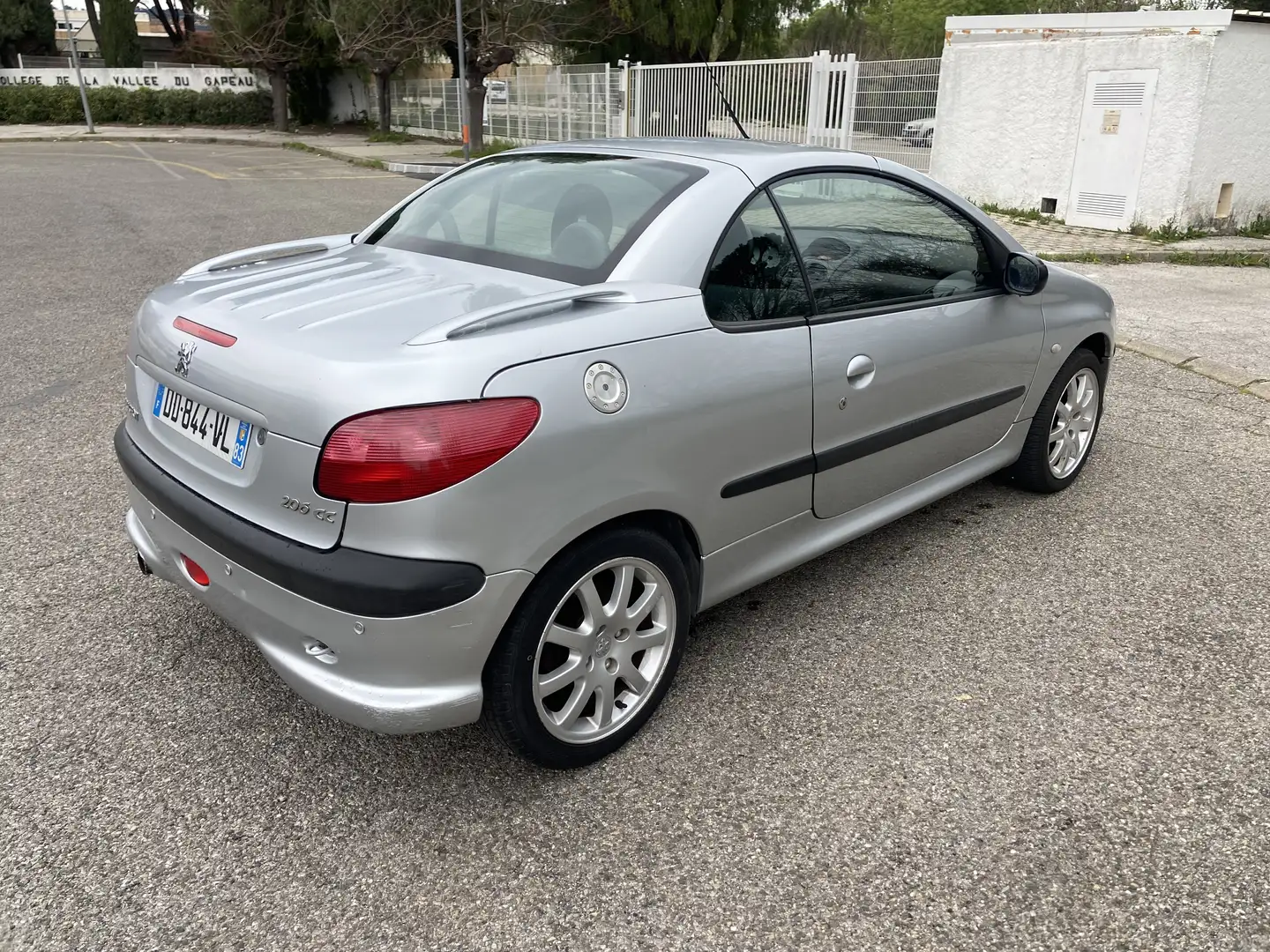 Peugeot 206 CC 2.0i 16V - 2