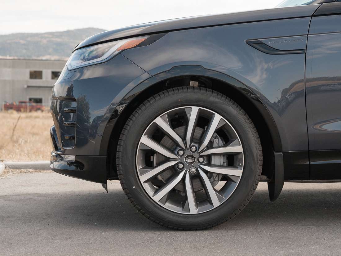 2025 Land Rover Discovery P300 DYNAMIC SE thumb 9