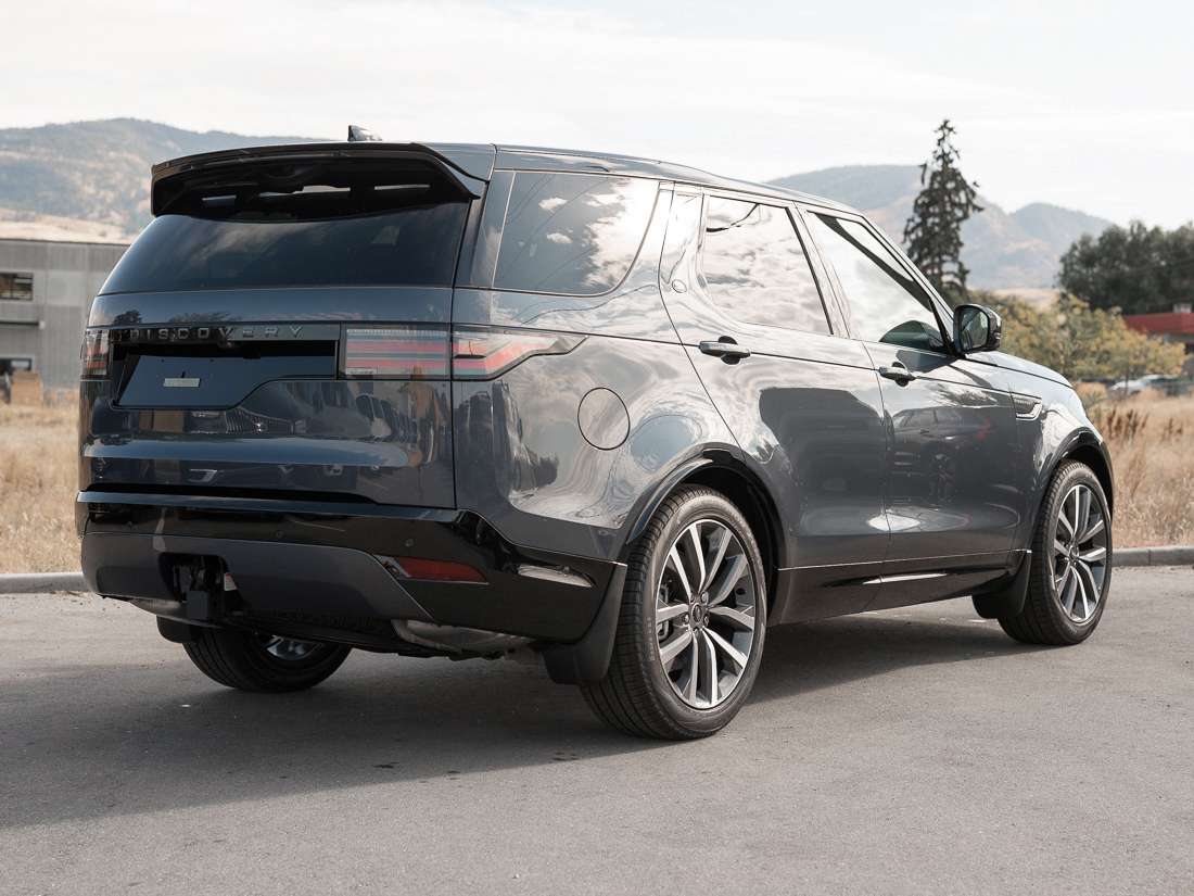 2025 Land Rover Discovery P300 DYNAMIC SE alt 2