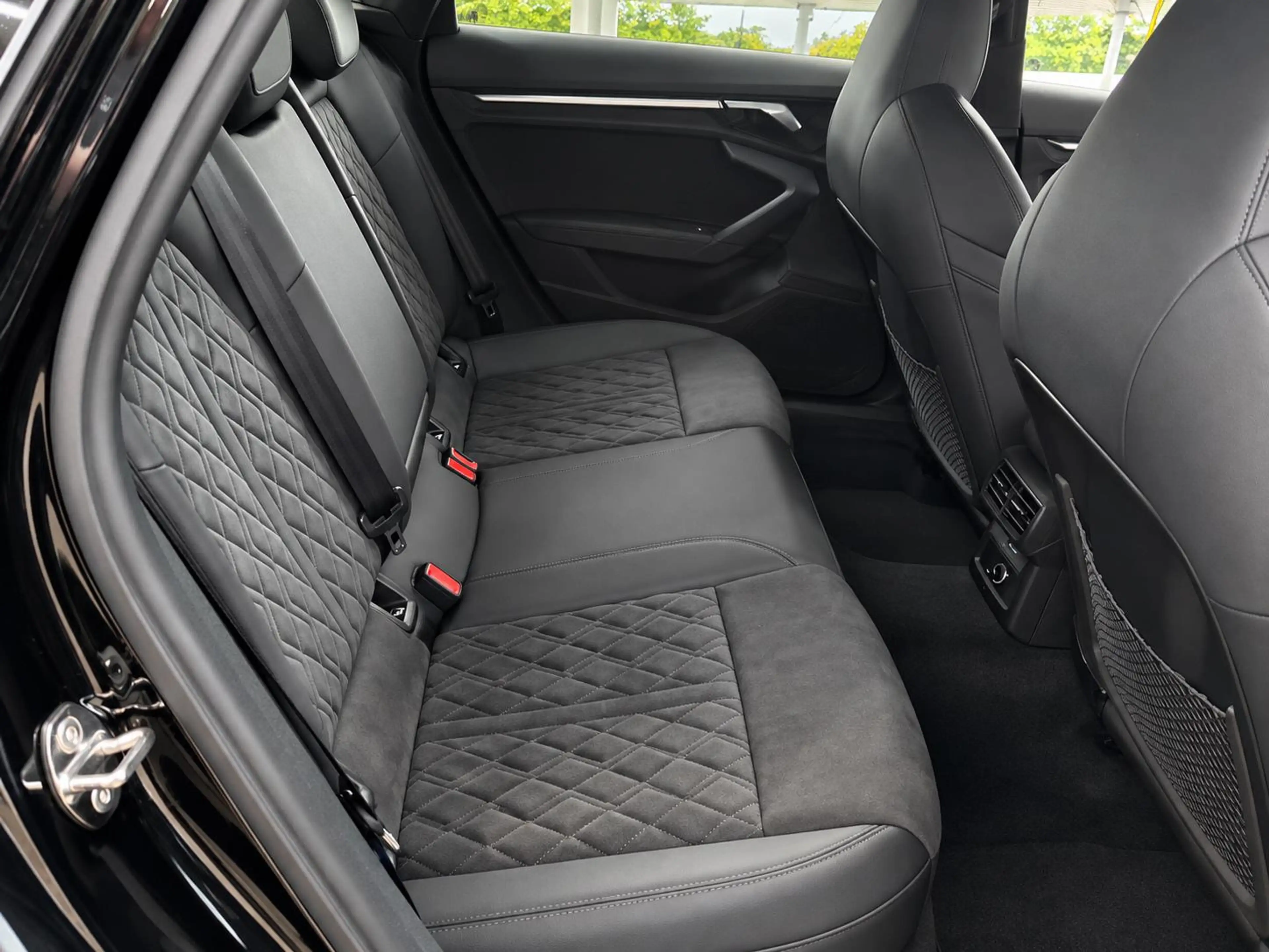 Audi RS3 2.5 TFSI Sportback MMI NAVI+*LED*SITZH*19Z* — photo 7