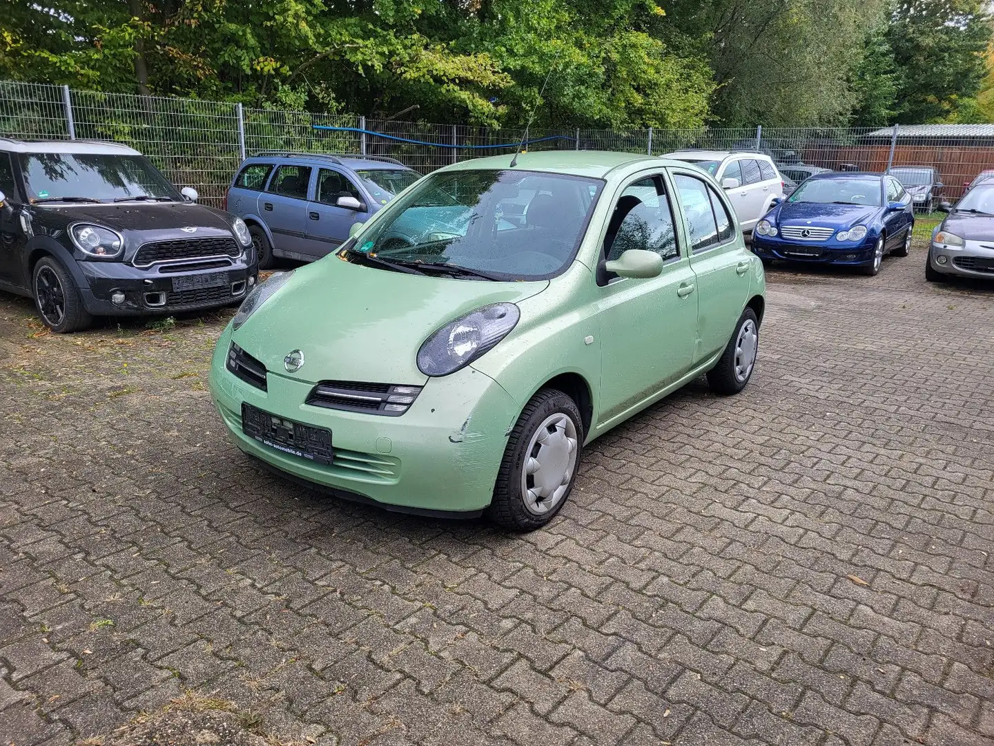 Nissan Micra TÜV u. Inspektion Neu Grün - 2