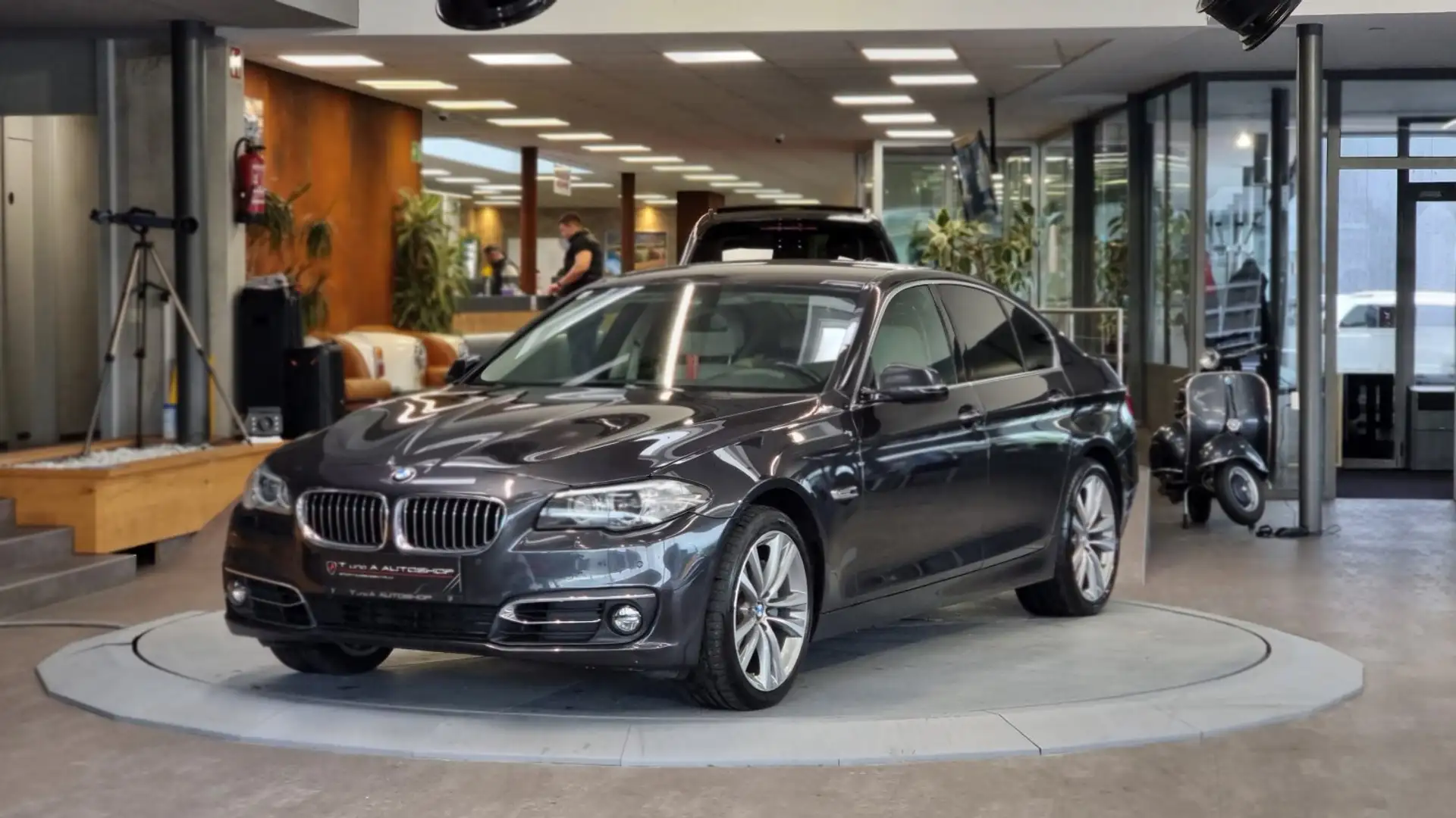 BMW 530 d xDrive Luxury LCI Aut. *Navi*Memorysitze*18Zoll* Grey - 1