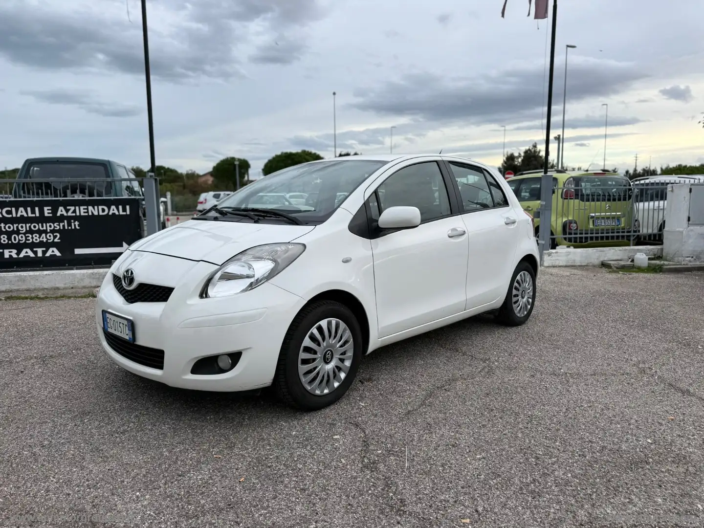 Toyota Yaris 1.0 5p. Sol GPL - 2