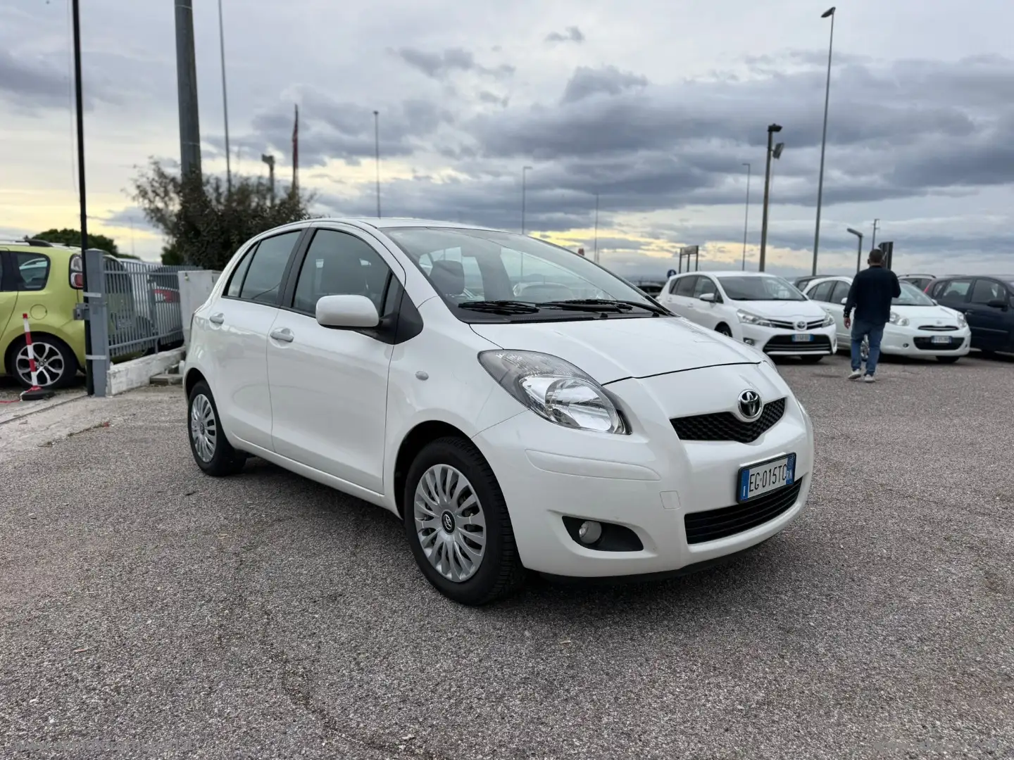 Toyota Yaris 1.0 5p. Sol GPL - 1