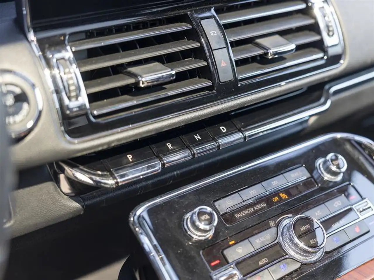 Lincoln Navigator снимка Lincoln Navigator