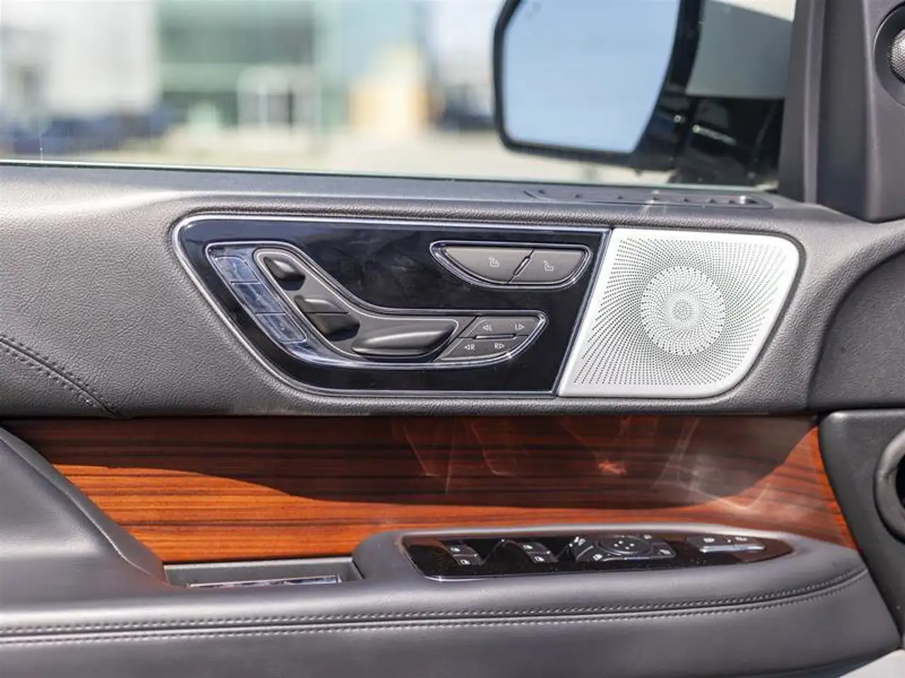 Lincoln Navigator снимка Lincoln Navigator