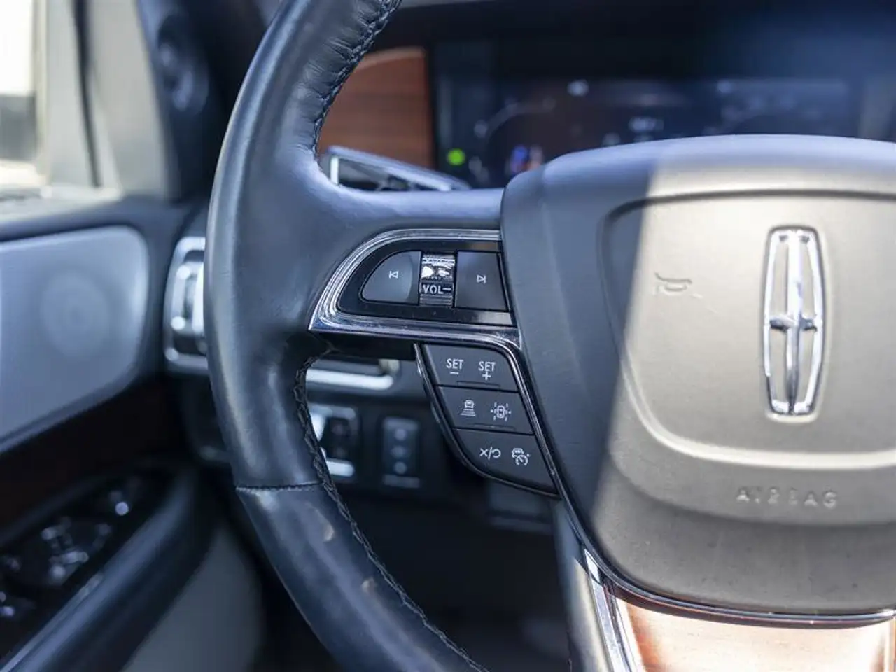 Lincoln Navigator снимка Lincoln Navigator