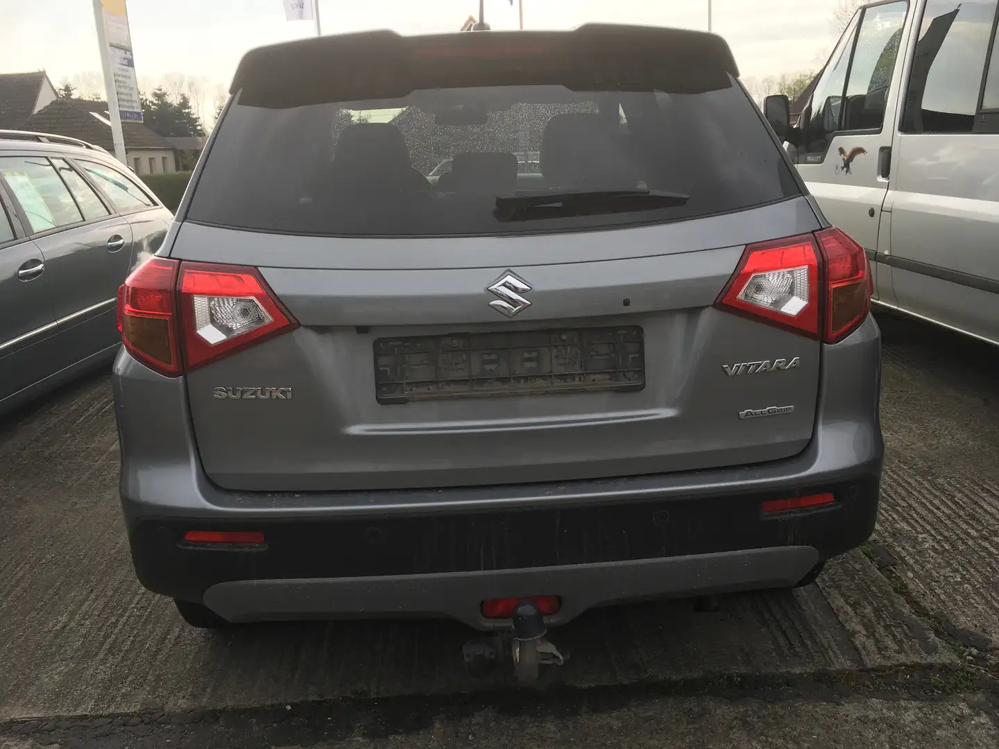 Suzuki Vitara 1.4 Boosterjet Allgrip Automatik S Grau - 2