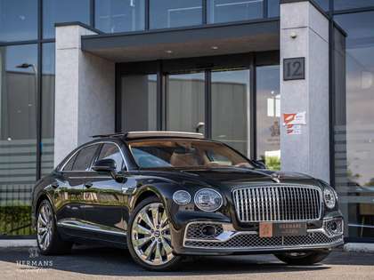 Bentley Flying Spur 6.0 W12 / First edition / NAIM / Green