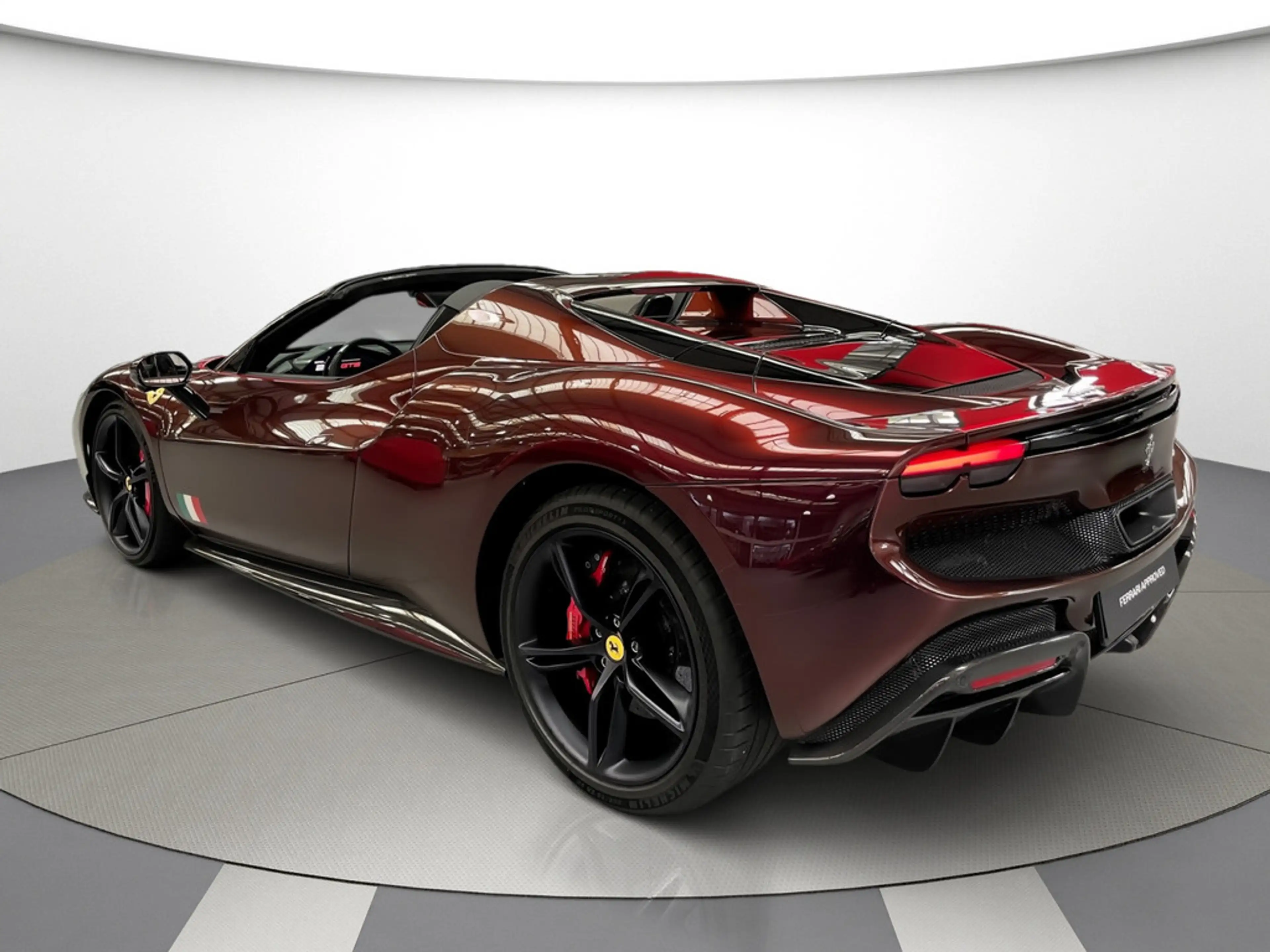 Ferrari 296 GTS Spider TM Rosso Taormina/ FULL CARBON — photo 5