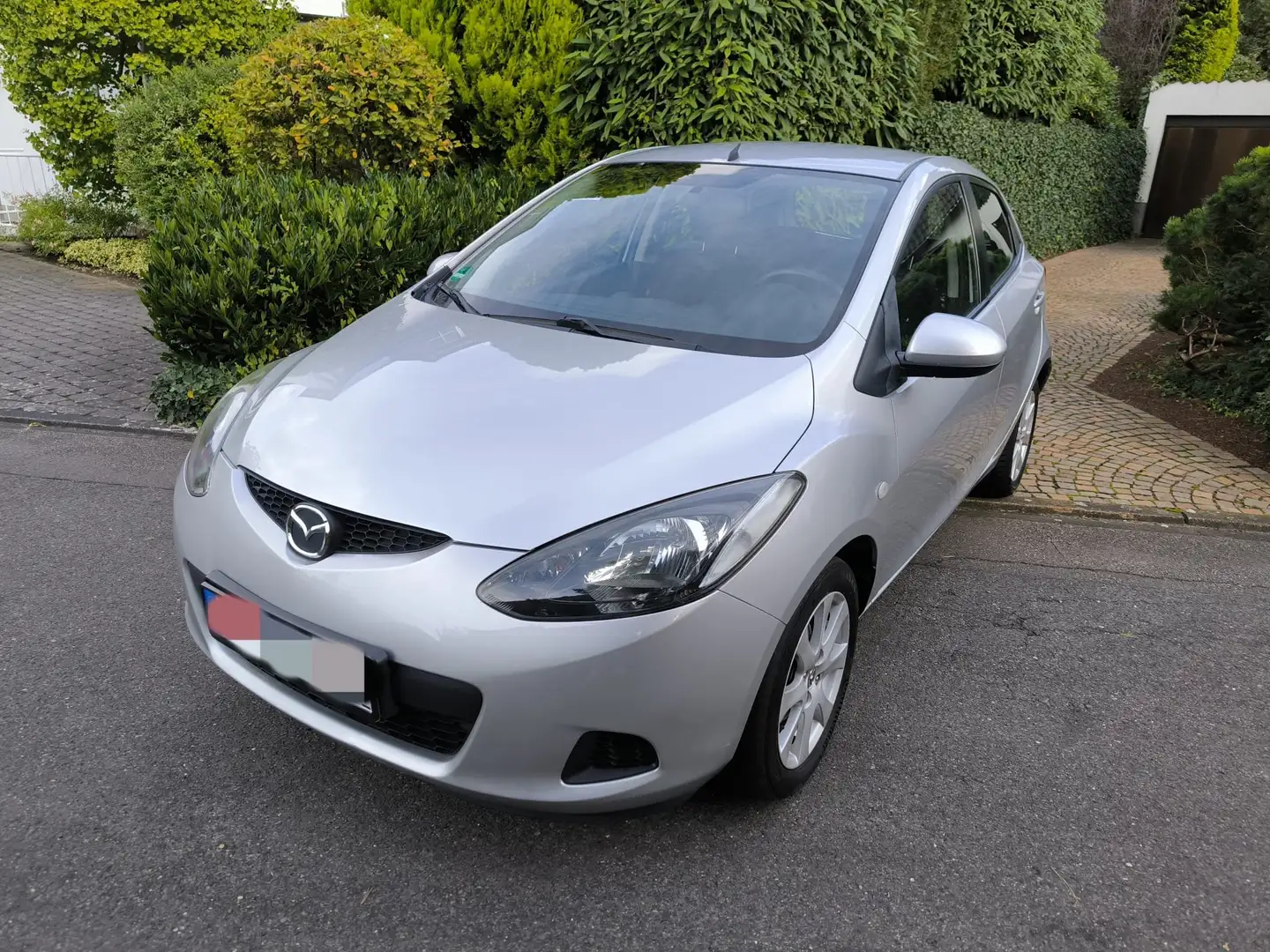 Mazda 2 1.3 Independence, Tüv Neu, Klima, Scheckheft Grau - 1