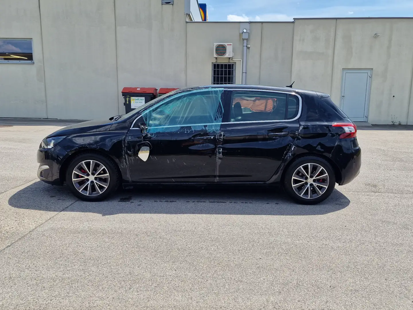 Peugeot 308 1,6 e-HDi 115 FAP Allure,Navi,LED,Panorama,Kamera Zwart - 2