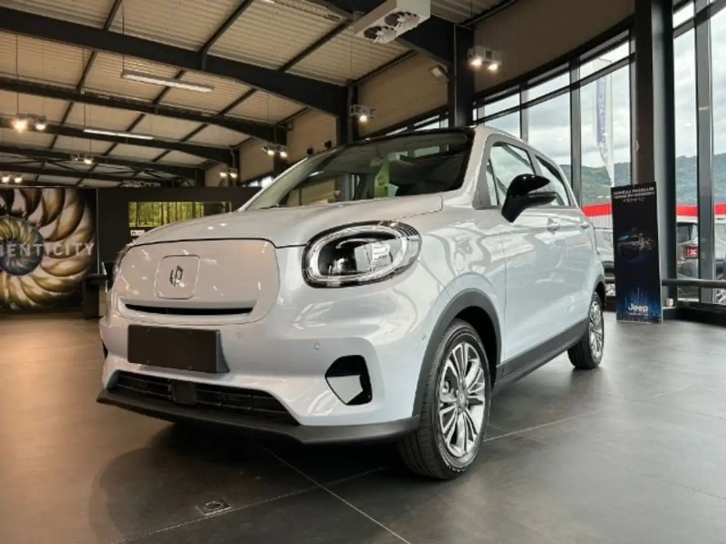 Leapmotor T03 109 ch Luxury 5P Noir - 1