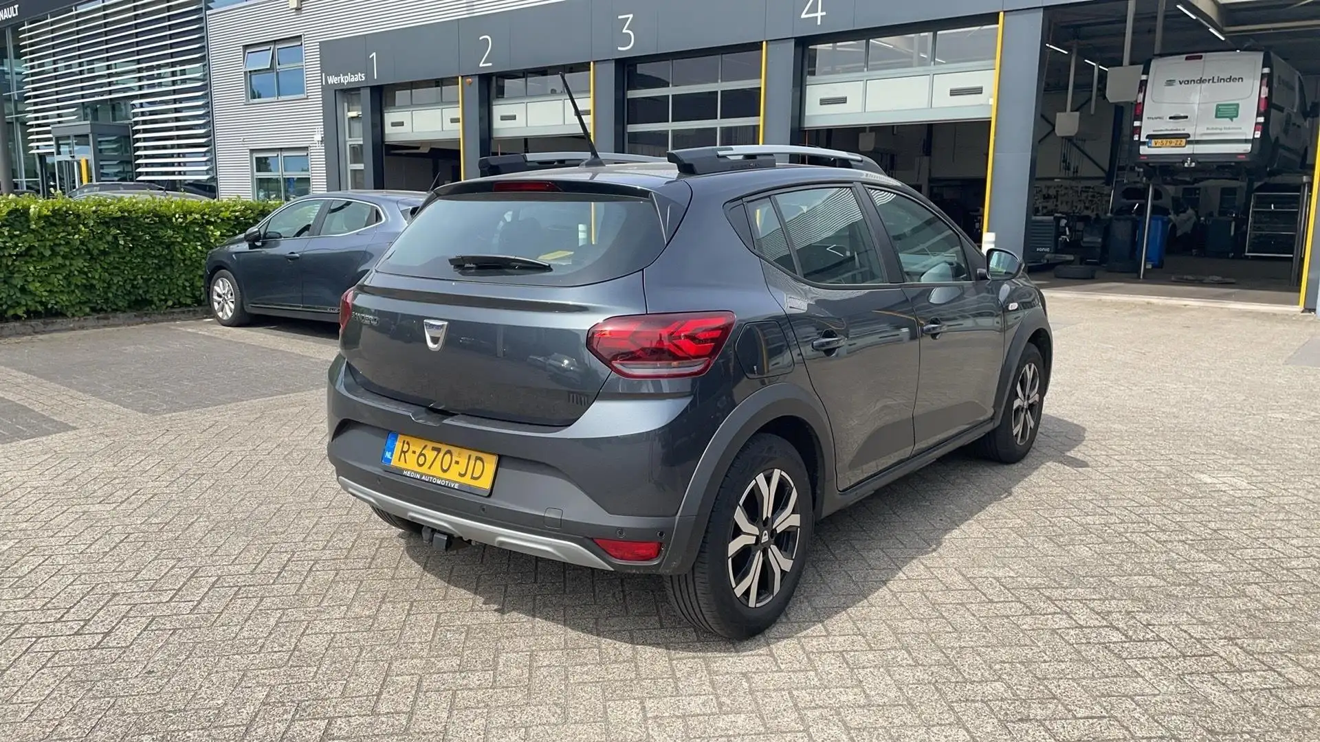 Dacia Sandero Stepway 1.0 TCe 90 Comfort apple carplay/android Grijs - 2