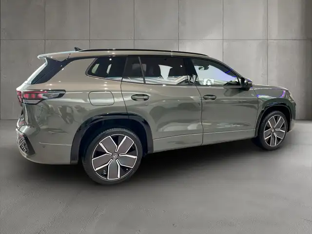 Volkswagen Tayron view 4