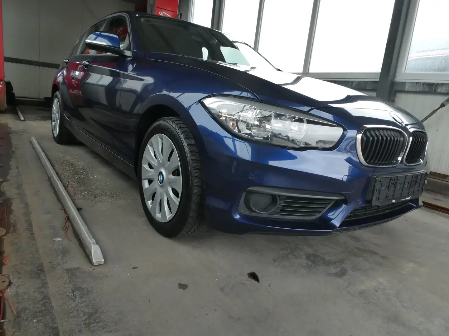 BMW 118 118i**Automatic*Garantie*8-fach*NAVI*TÜV10/2026 Niebieski - 1