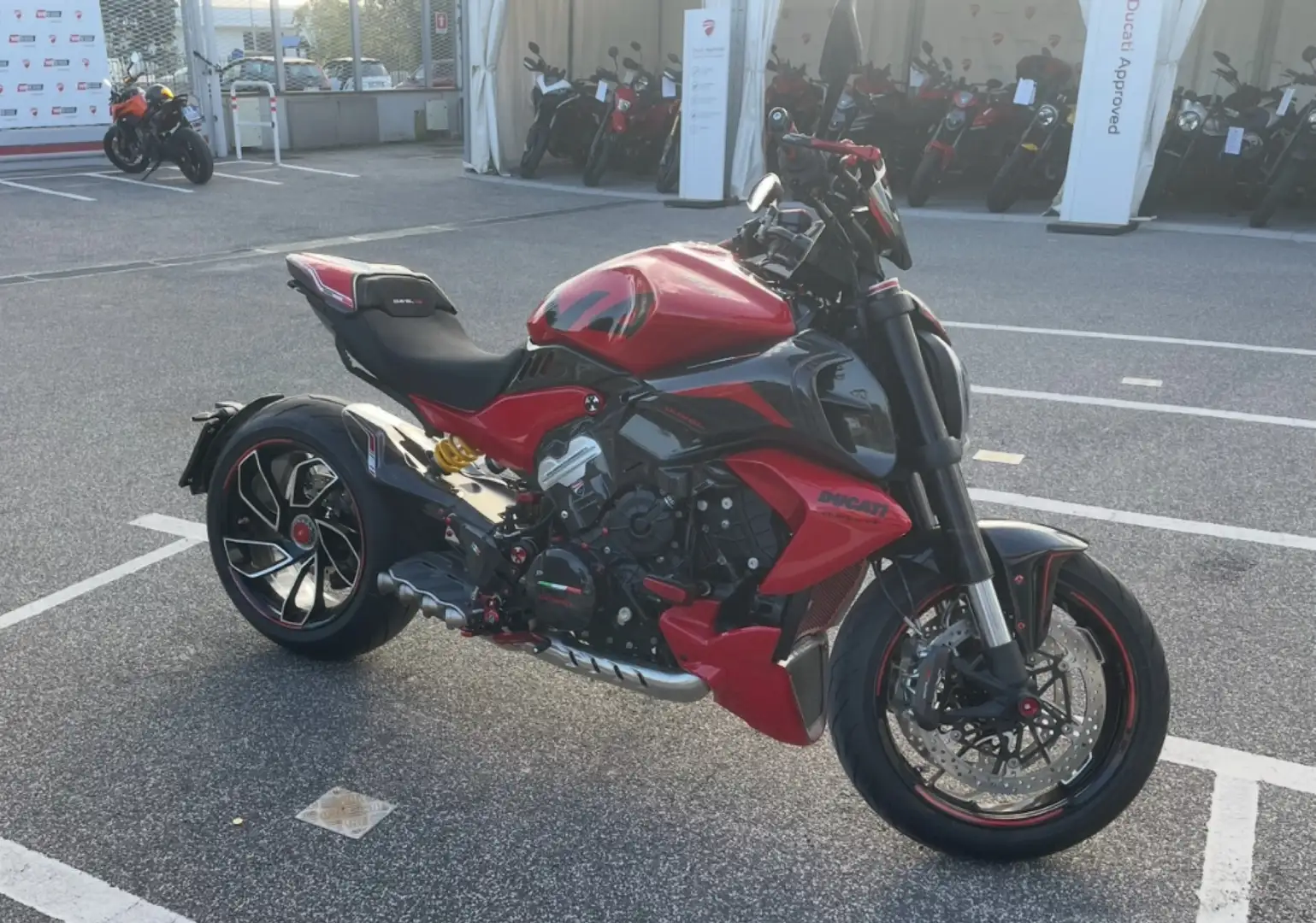 Ducati Diavel sportivo - 1