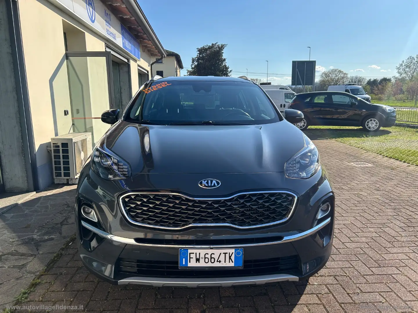 Kia Sportage 1.6 CRDI 115 2WD M.Hyb. Energy Сірий - 2