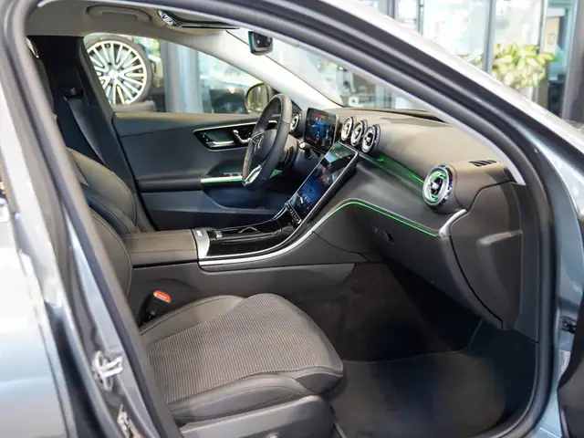 Mercedes-Benz C-Class view 10