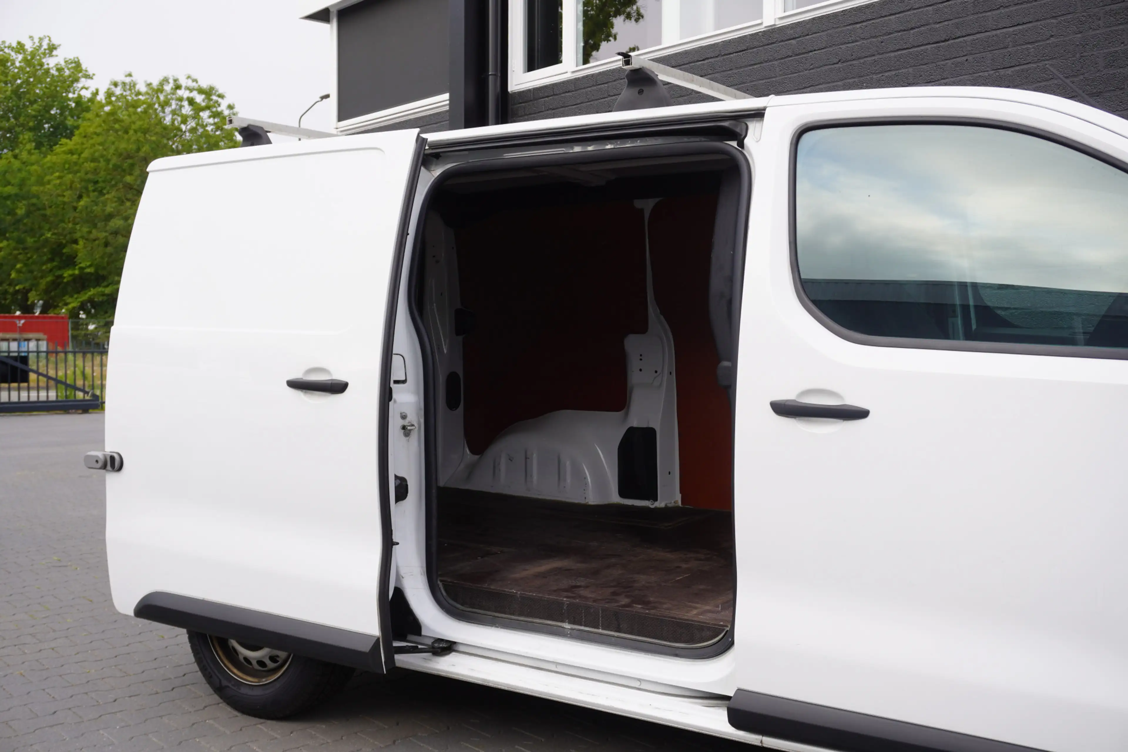 Peugeot Expert 1.5 BlueHDI 100PK L2 EURO 6 - Airco - Navi - Cruis — photo 9