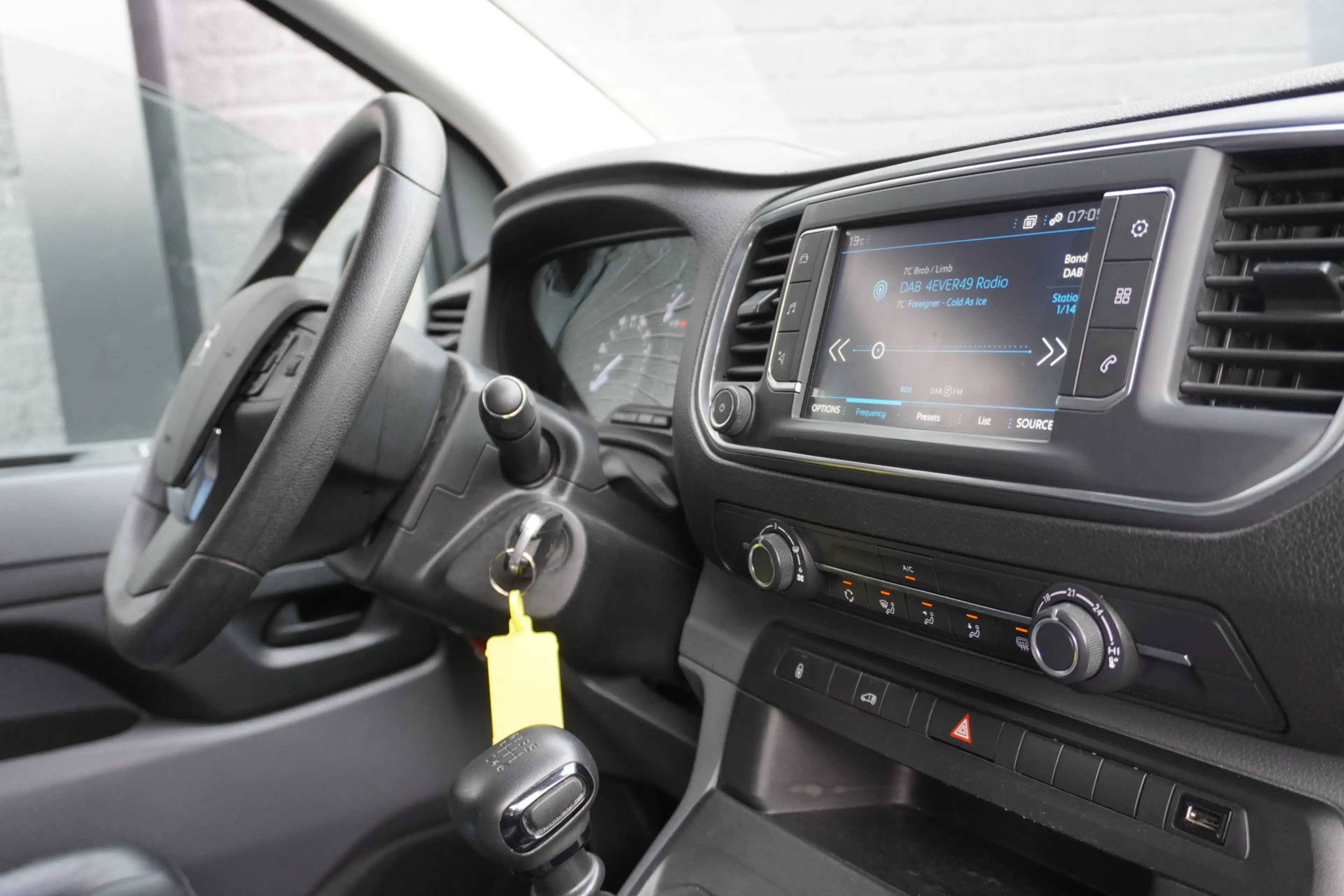 Peugeot Expert 1.5 BlueHDI 100PK L2 EURO 6 - Airco - Navi - Cruis — photo 3