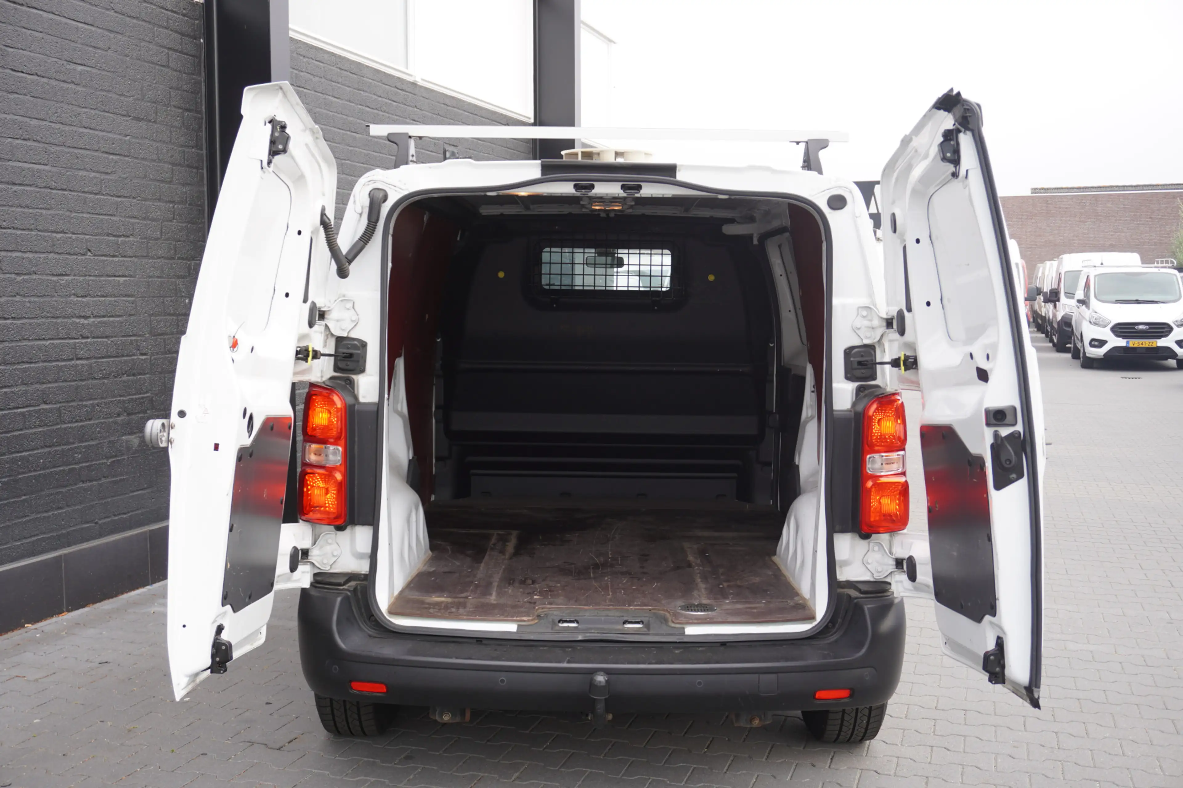 Peugeot Expert 1.5 BlueHDI 100PK L2 EURO 6 - Airco - Navi - Cruis — photo 8