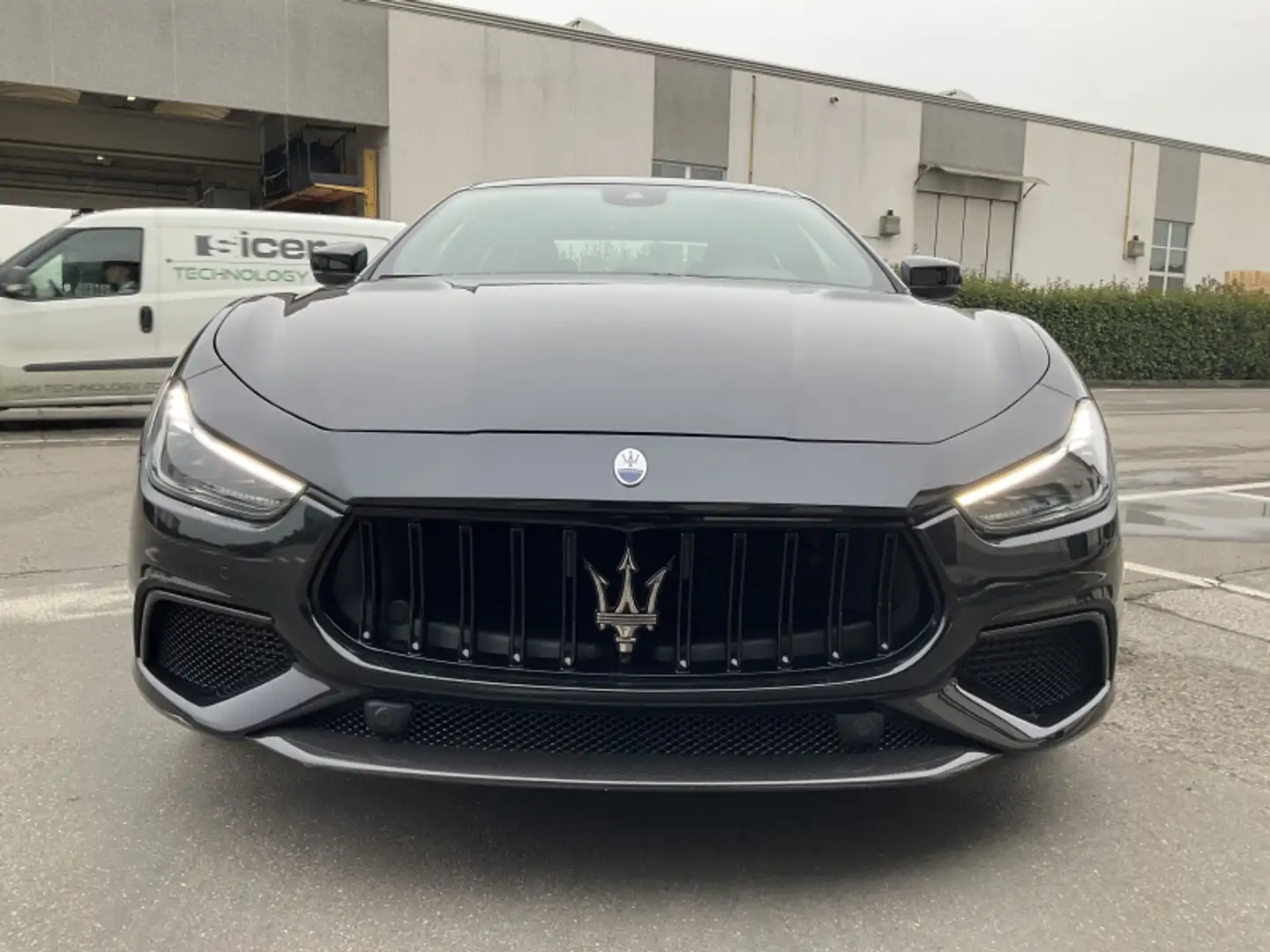 Maserati Ghibli V8 580 CV Trofeo Noir - 2