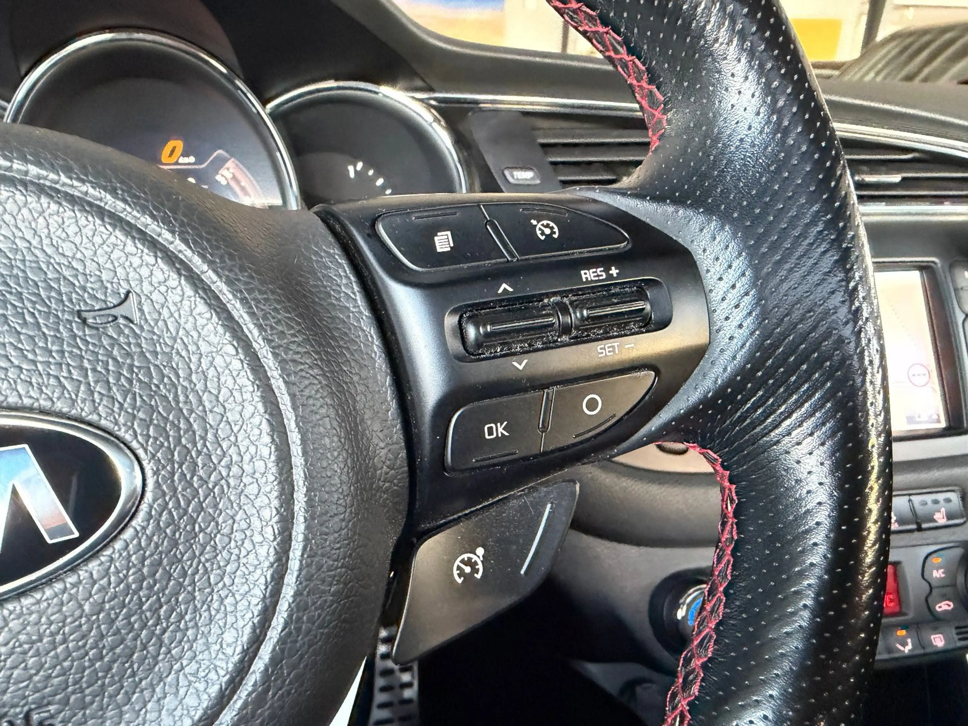 Kia Ceed / cee'd GT TRACK/PANO/LED/GARANTIE/KAMERA/ — photo 13