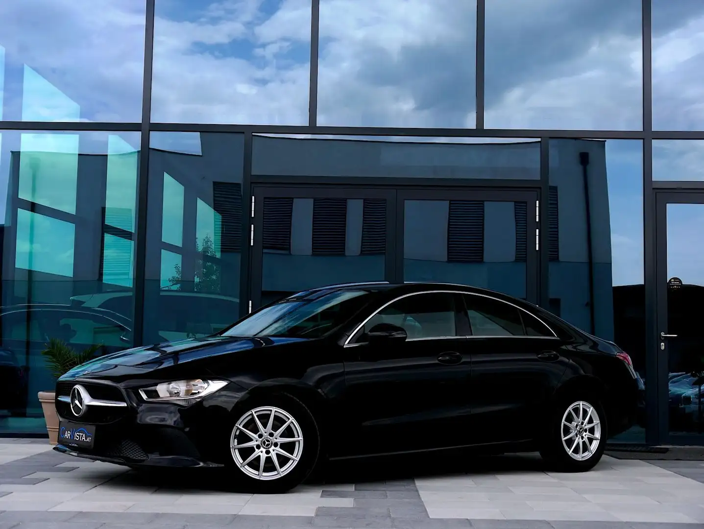 Mercedes-Benz CLA 180 d Aut. *Navigation & Rückfahrkamera* Schwarz - 1