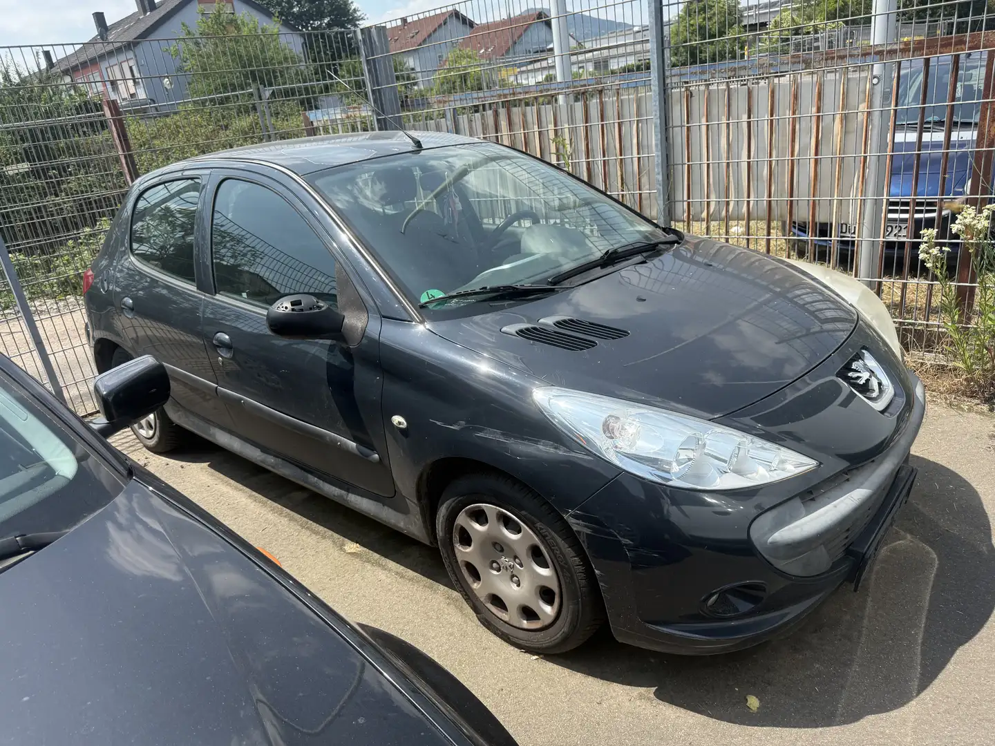 Peugeot 206 Basis Grau - 1