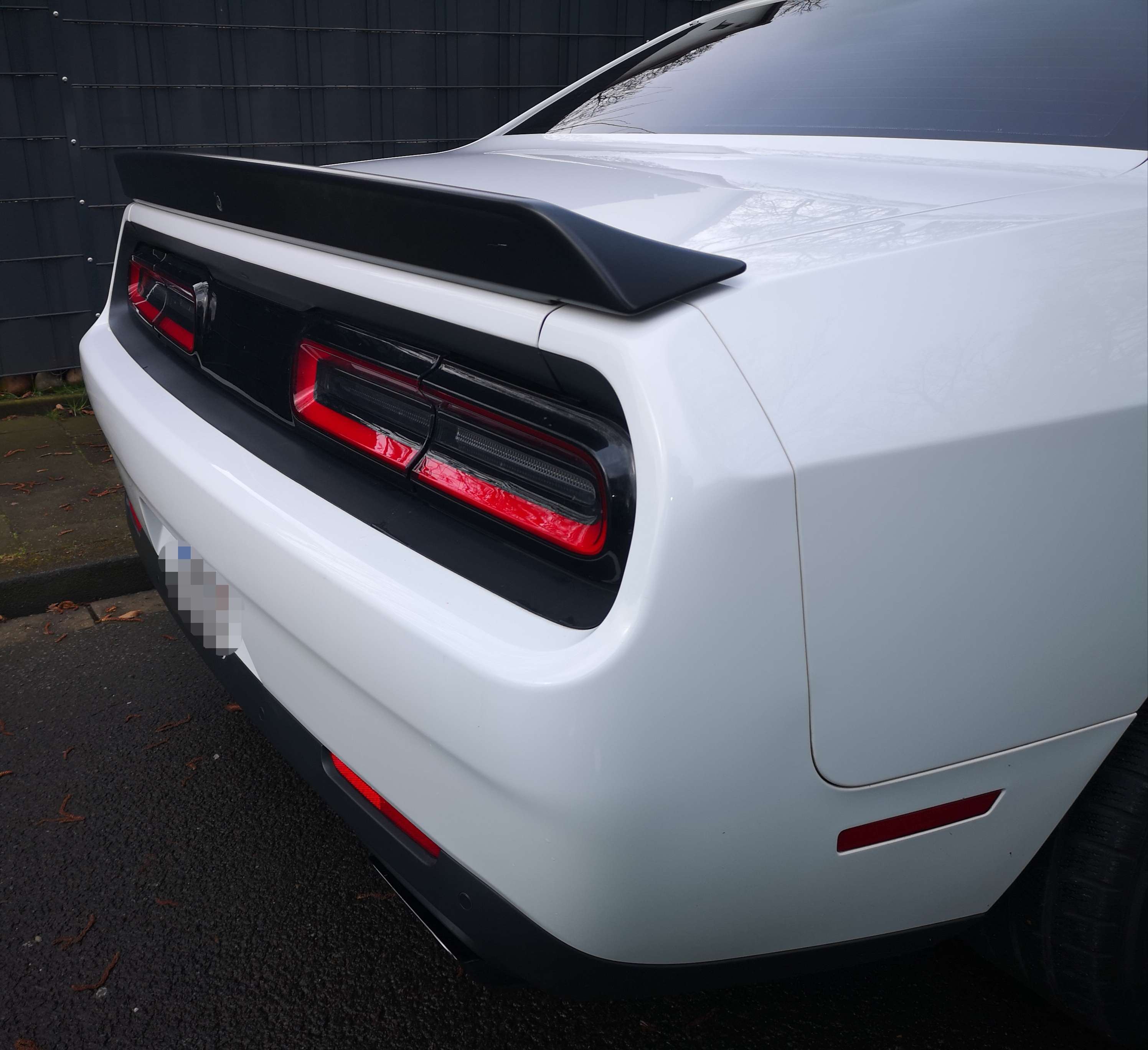 Second hand Dodge Challenger 6.2