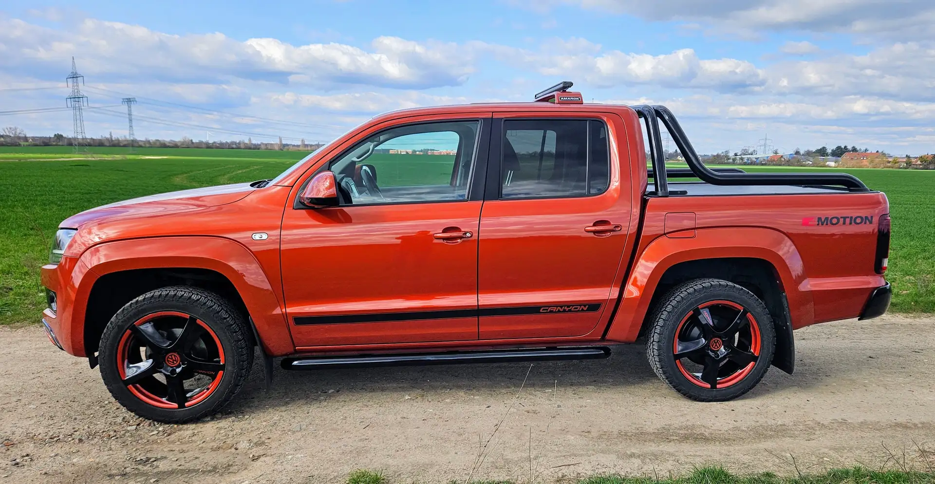 Volkswagen Amarok Canyon 4MOTION 1. Hd, Scheckheft, Vollausst. Naranja - 2