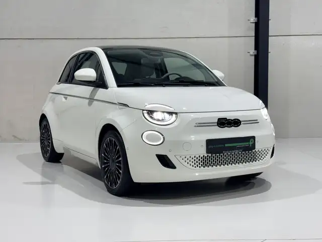 Fiat 500e La Prima 42kWh  VERKOCHT!
