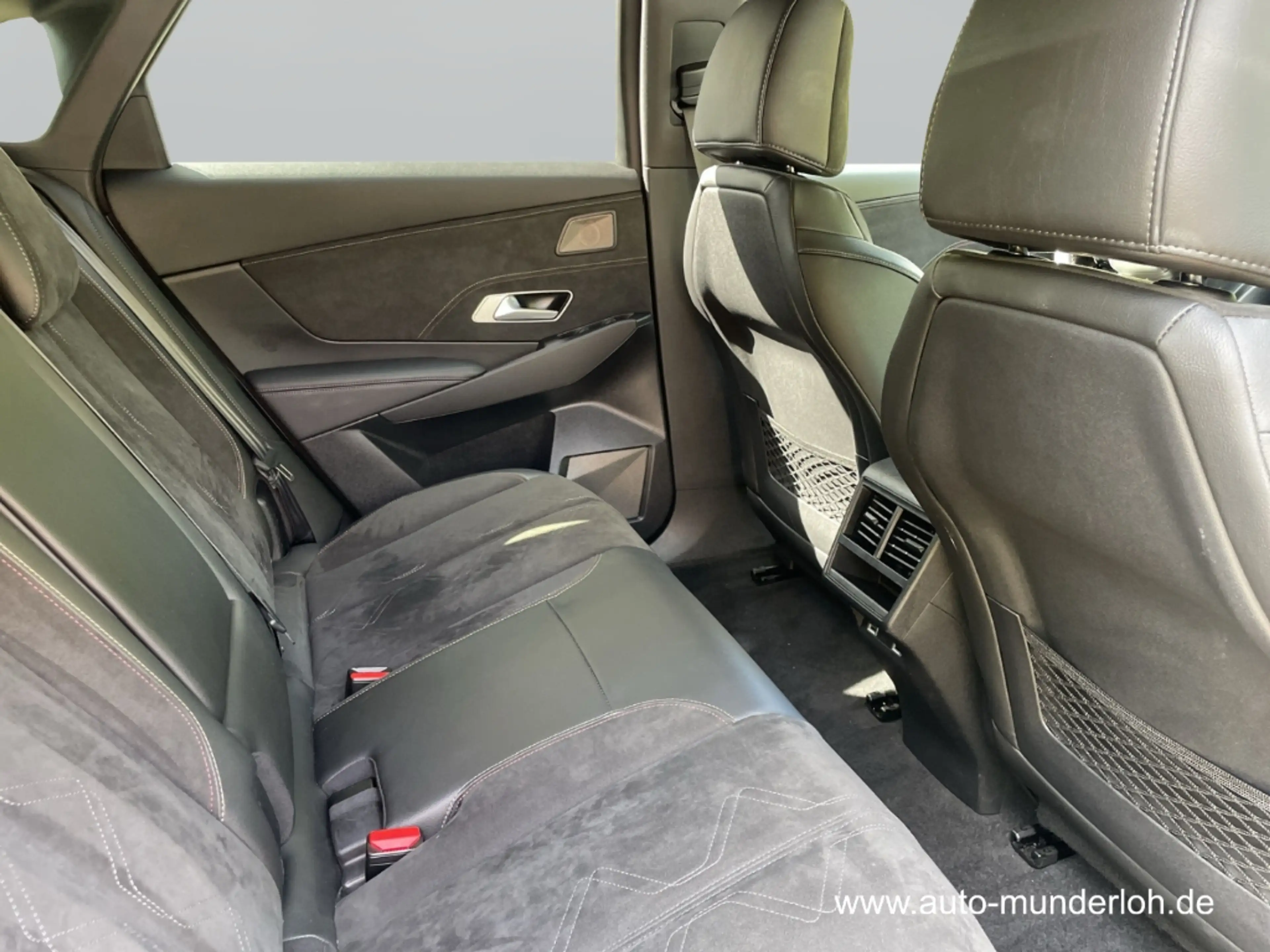 DS Automobiles DS 7 E-Tense 4x4 300  Performance Line + HiFi-FOCAL NAV — photo 10