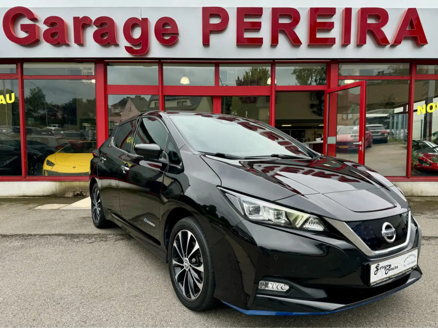 Nissan Leaf TEKNA CUIR NAVI 1 HAND FULL ELECTRIQUE Noir - 1