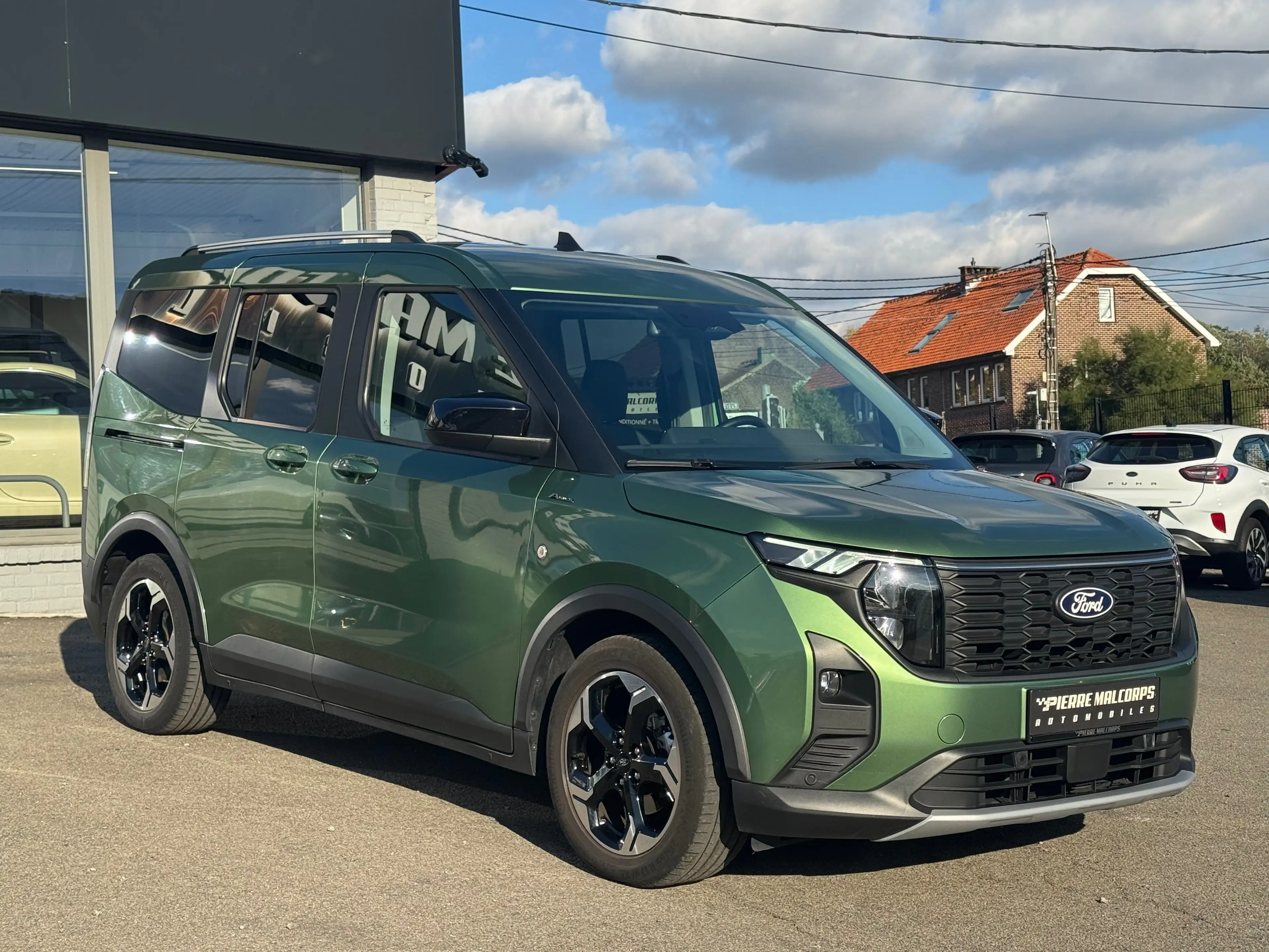 Ford Tourneo Courier 1.0 EcoBoost Active AUTO / NAV / CARPLAY / AIRCO / CAMERA / GARANTIE — photo 4