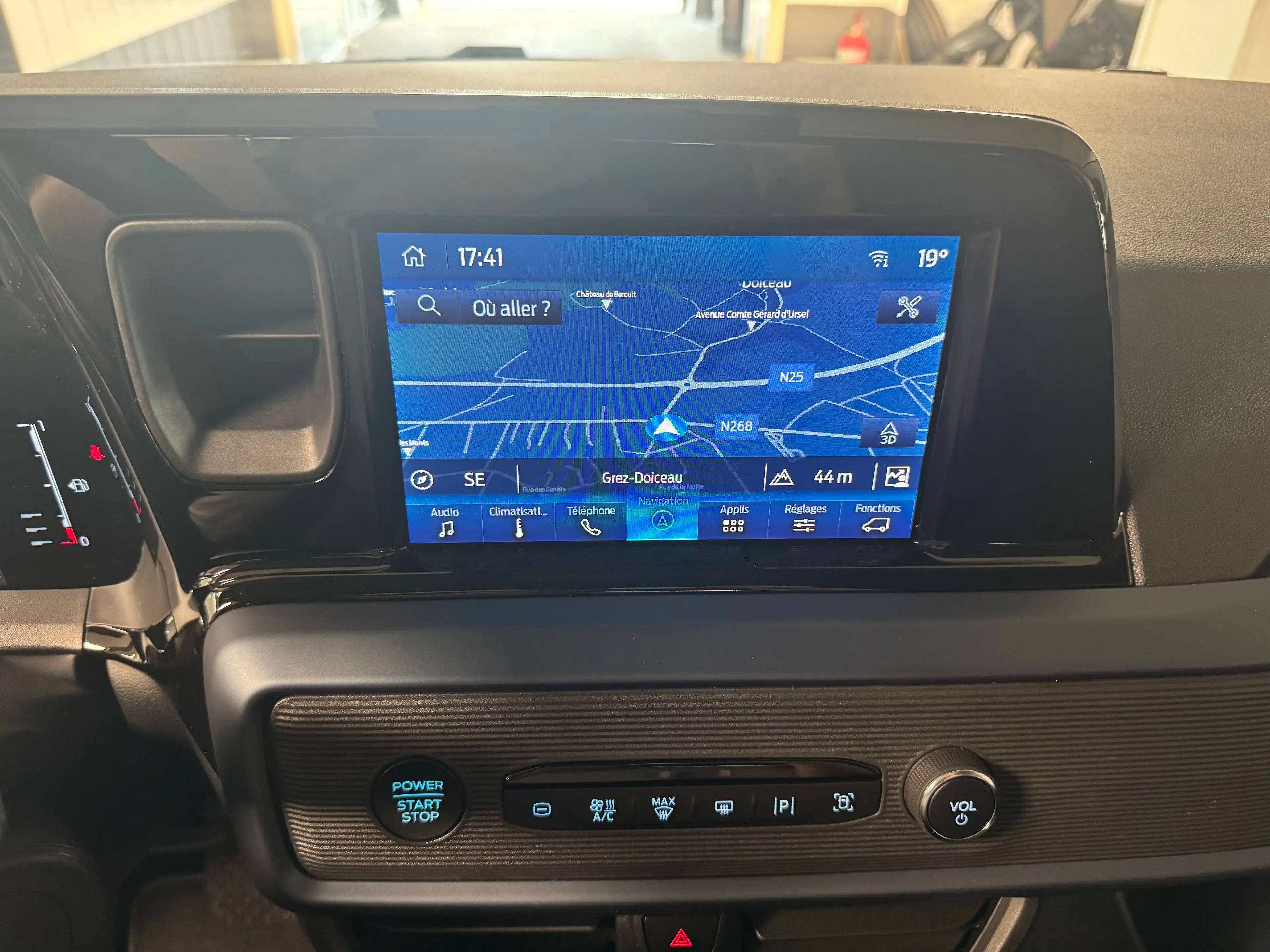 Ford Tourneo Courier 1.0 EcoBoost Active AUTO / NAV / CARPLAY / AIRCO / CAMERA / GARANTIE — photo 10