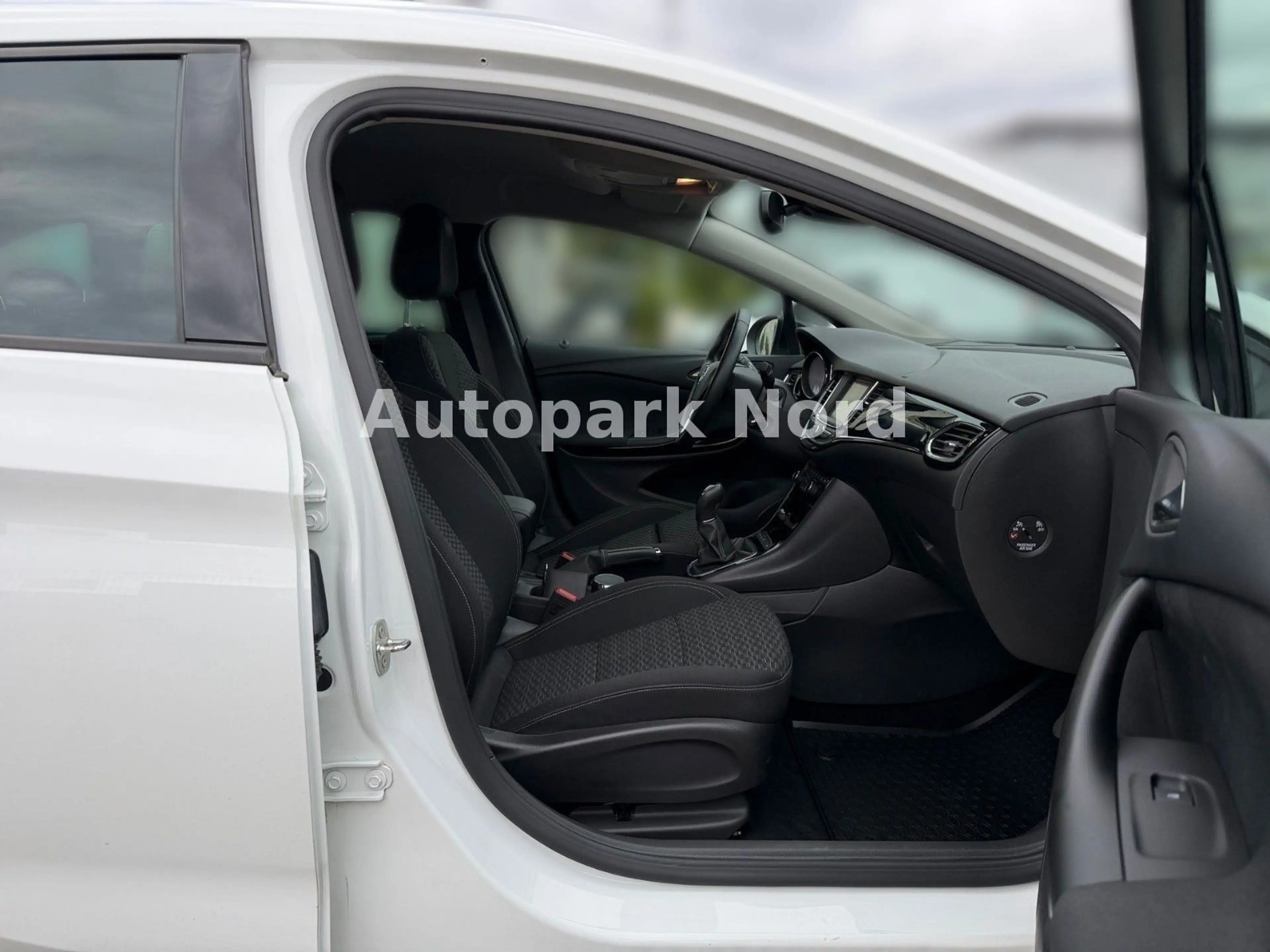 Opel Astra K 1.4 Turbo Sports Tourer ON Start/Stop — photo 11