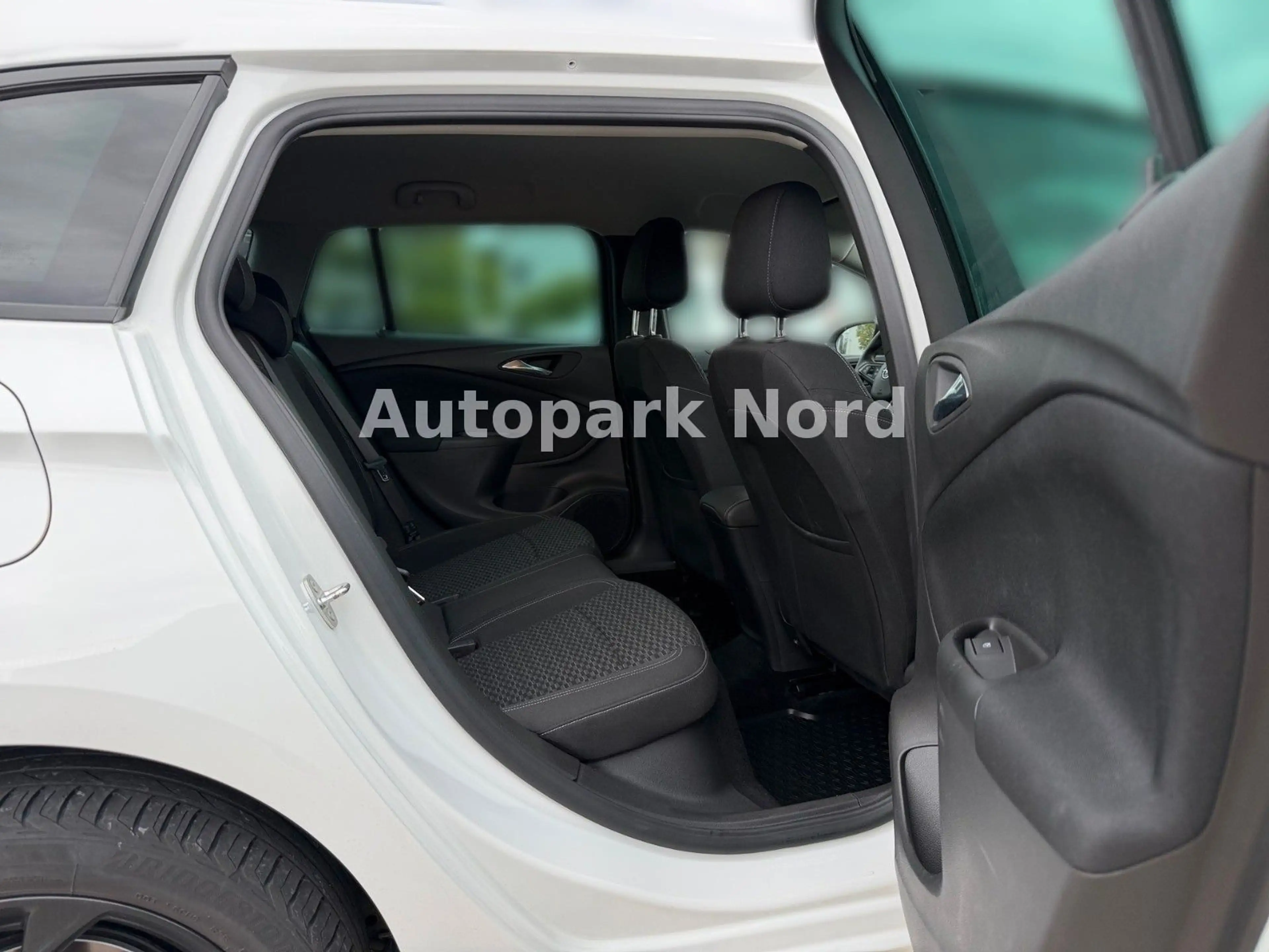 Opel Astra K 1.4 Turbo Sports Tourer ON Start/Stop — photo 14