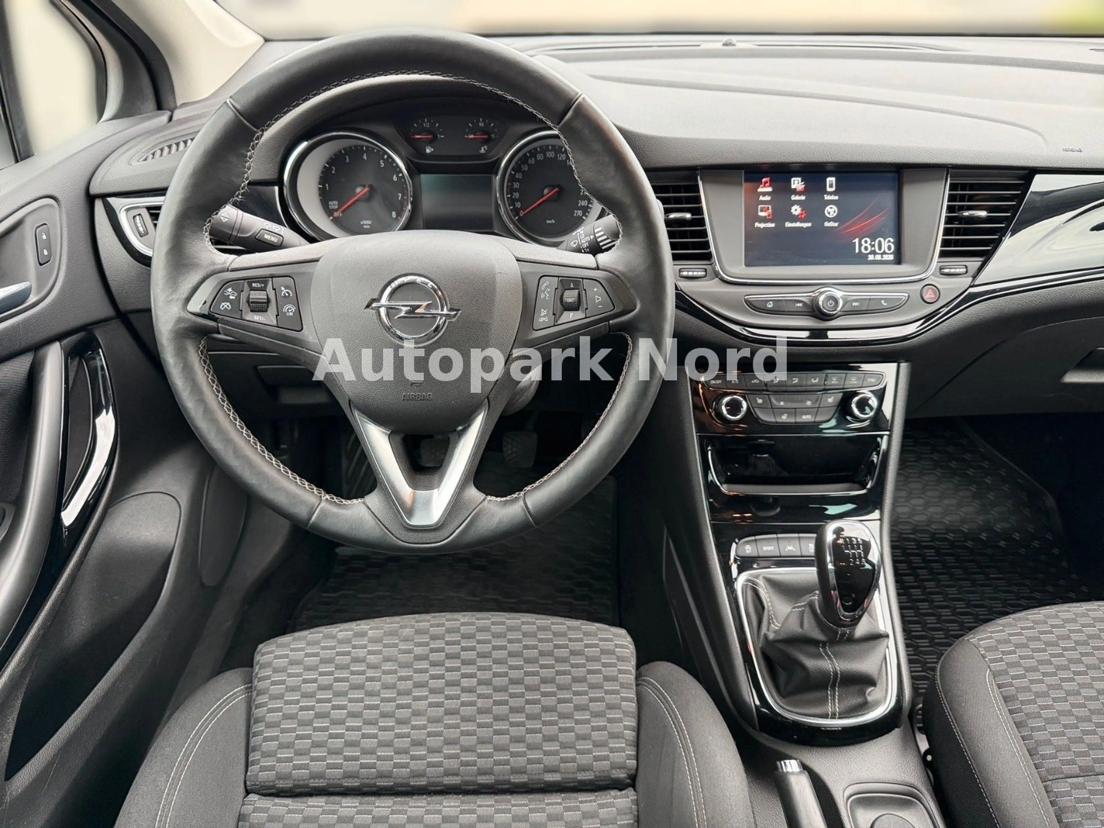 Opel Astra K 1.4 Turbo Sports Tourer ON Start/Stop — photo 10
