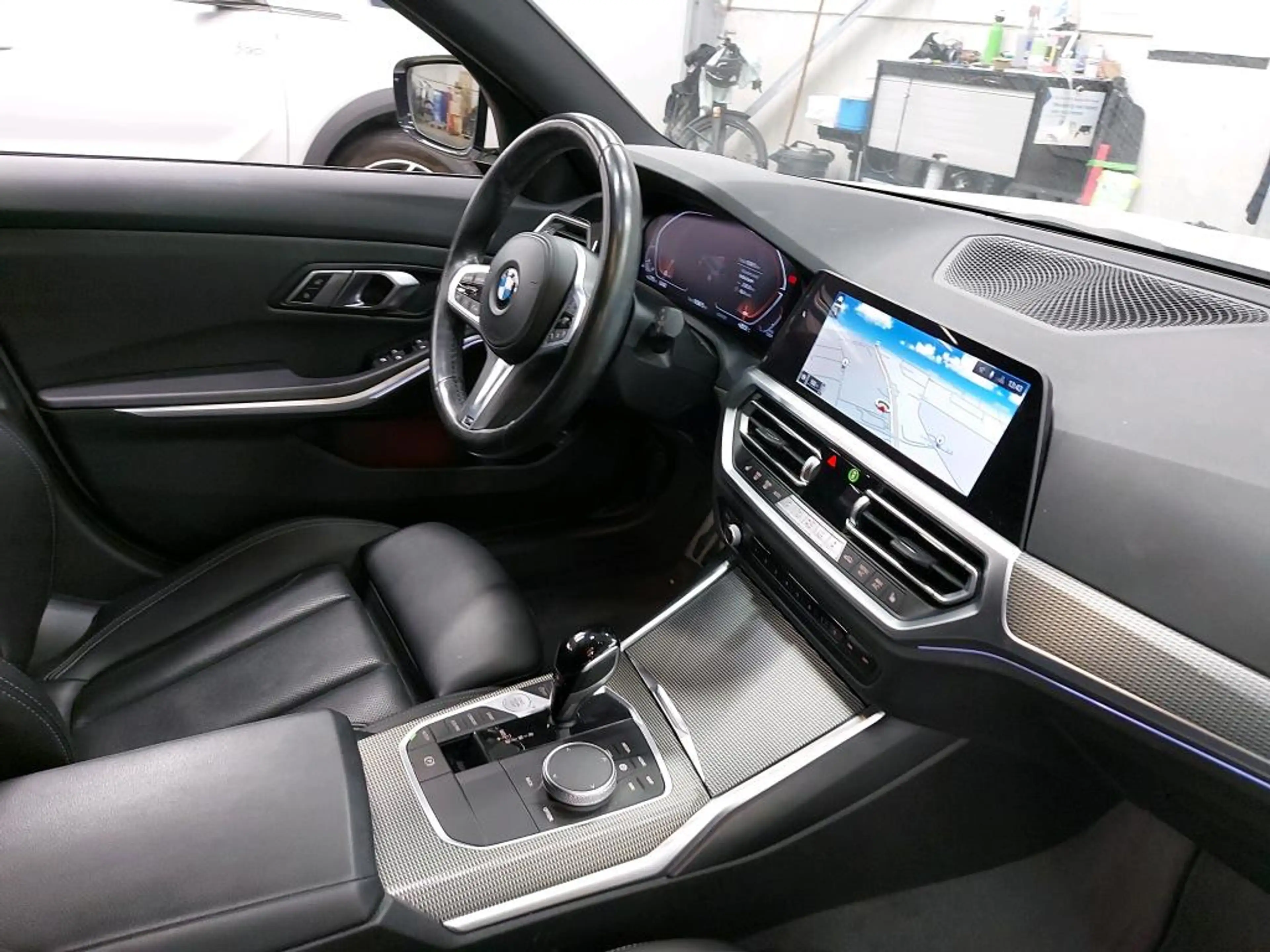 BMW 318 🔺318*PACK M TECHNIK*CUIR*CAR PASS*🔺 — photo 3