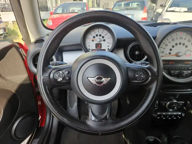 Mini Hatch view 13