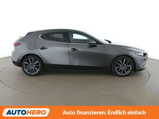 Mazda Mazda3 view 7