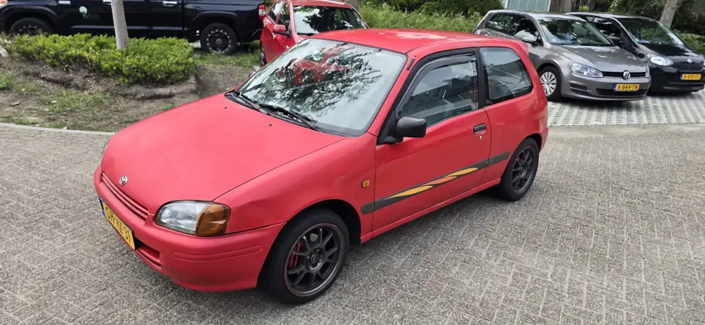 Toyota Starlet 1997 из Европы — купить под ключ