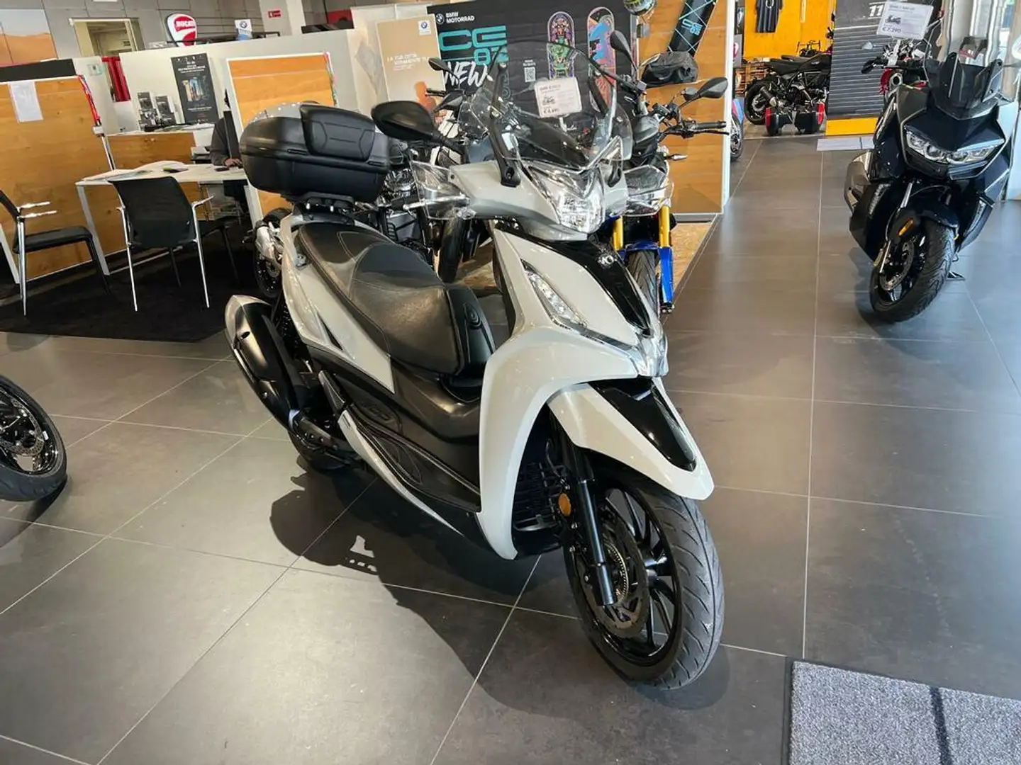 Kymco Agility 300 Agility 300i R16 Abs E4 - 2