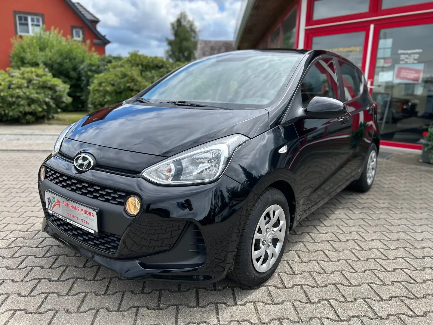 Hyundai i10 1.0 blue Pure Schwarz - 2