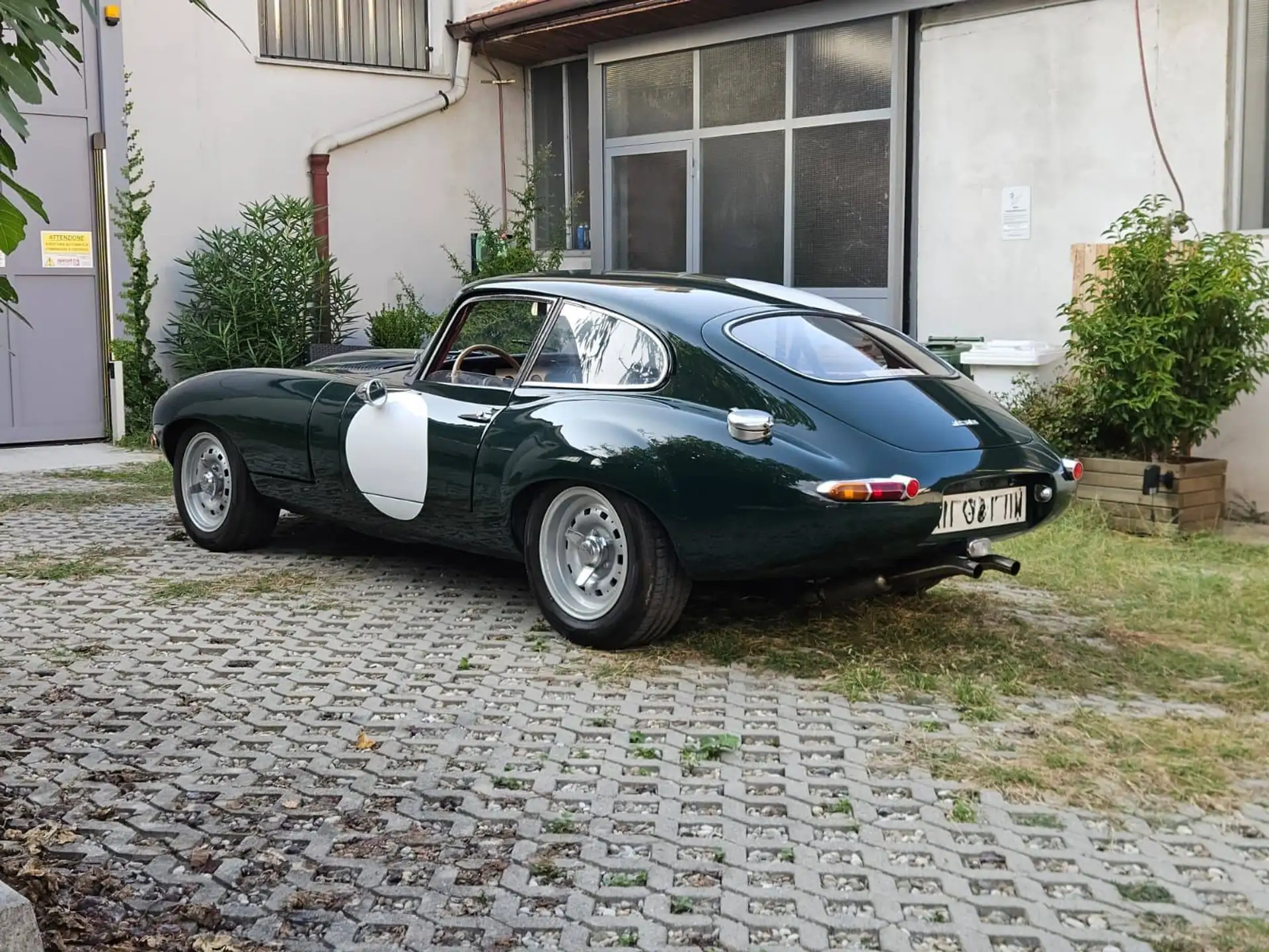 Jaguar E-Type 1961 네이비 사진 1