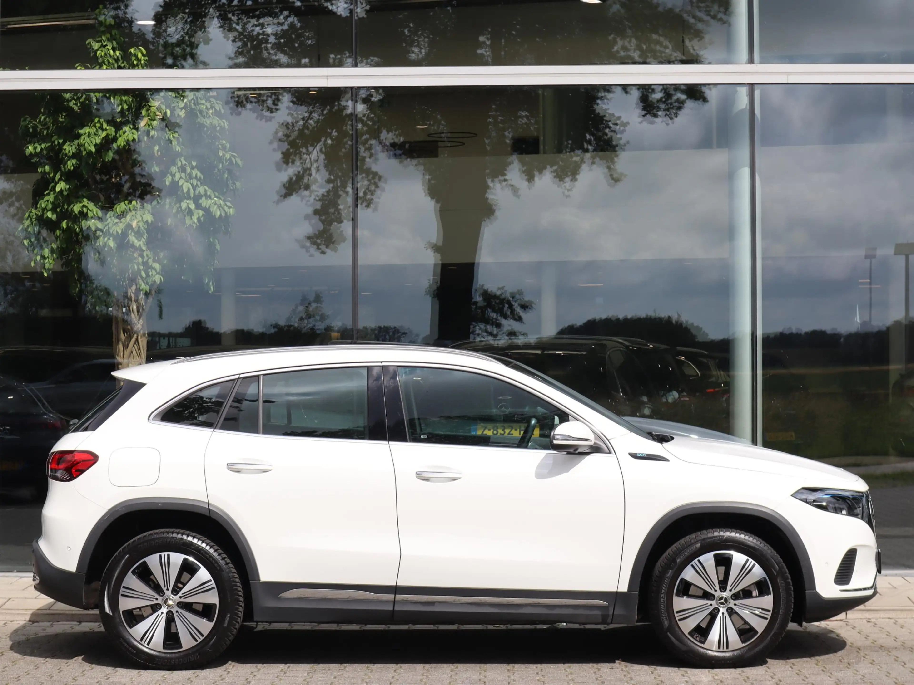 Mercedes-Benz EQA 250 Business Solution Luxury 67 kWh l Stoelverwarming — photo 5