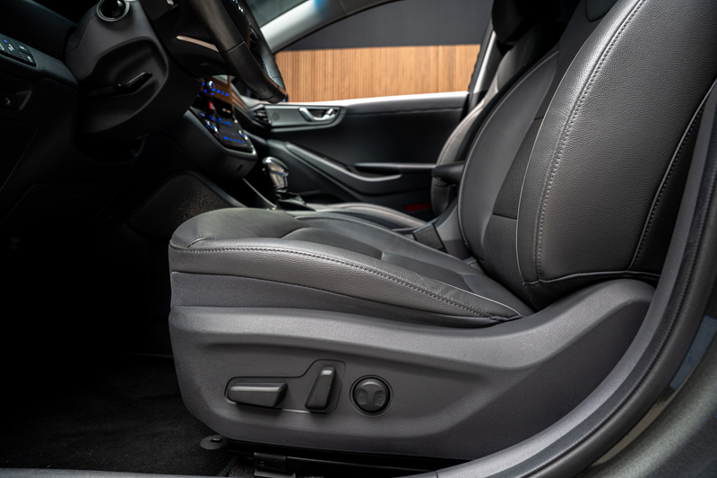 Hyundai IONIQ 1.6 GDi PHEV Navi Leer Camera Infinity Stoelventil — photo 13