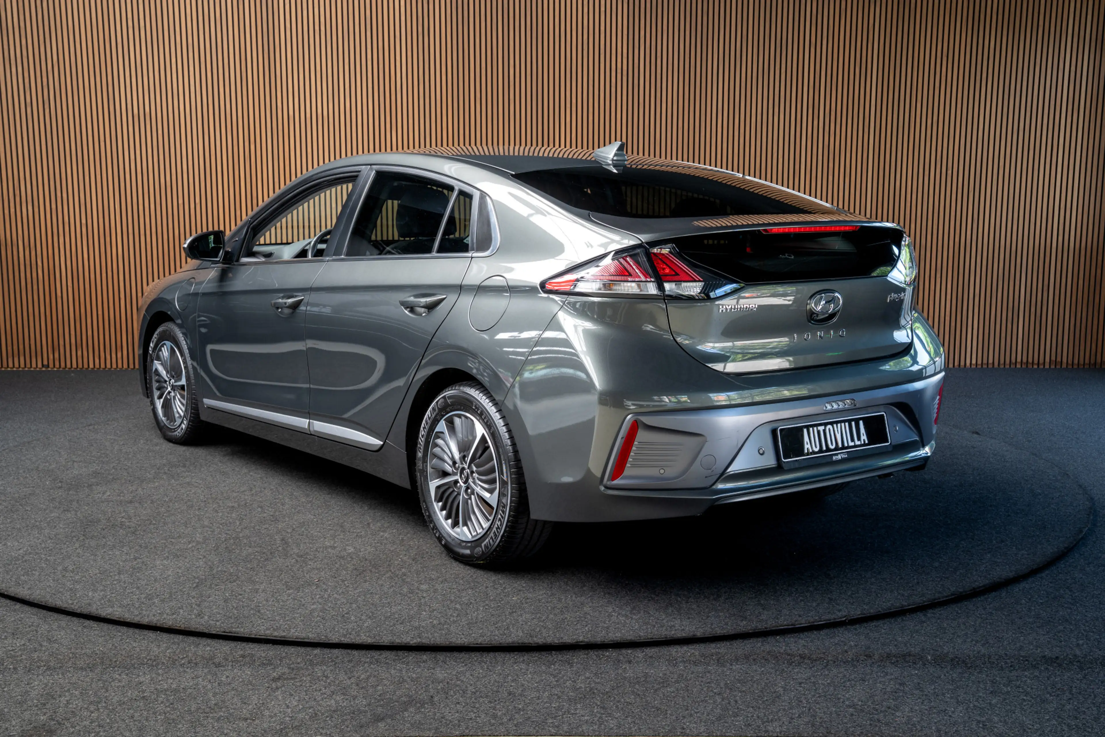 Hyundai IONIQ 1.6 GDi PHEV Navi Leer Camera Infinity Stoelventil — photo 3